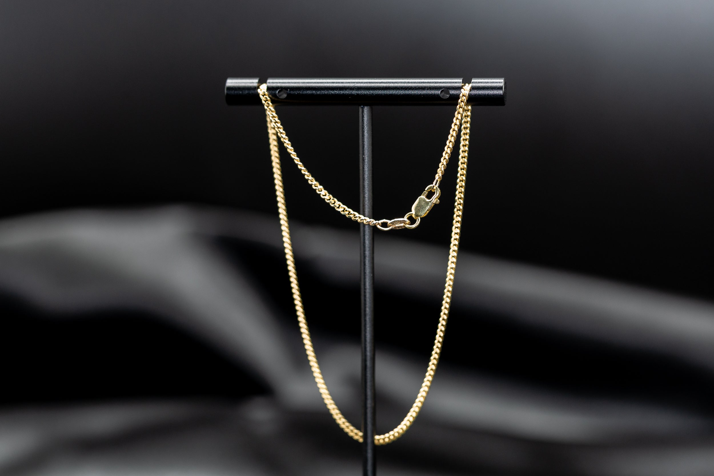 9ct Yellow Gold Diamond Cut Curb Chain Anklet – 10 inches