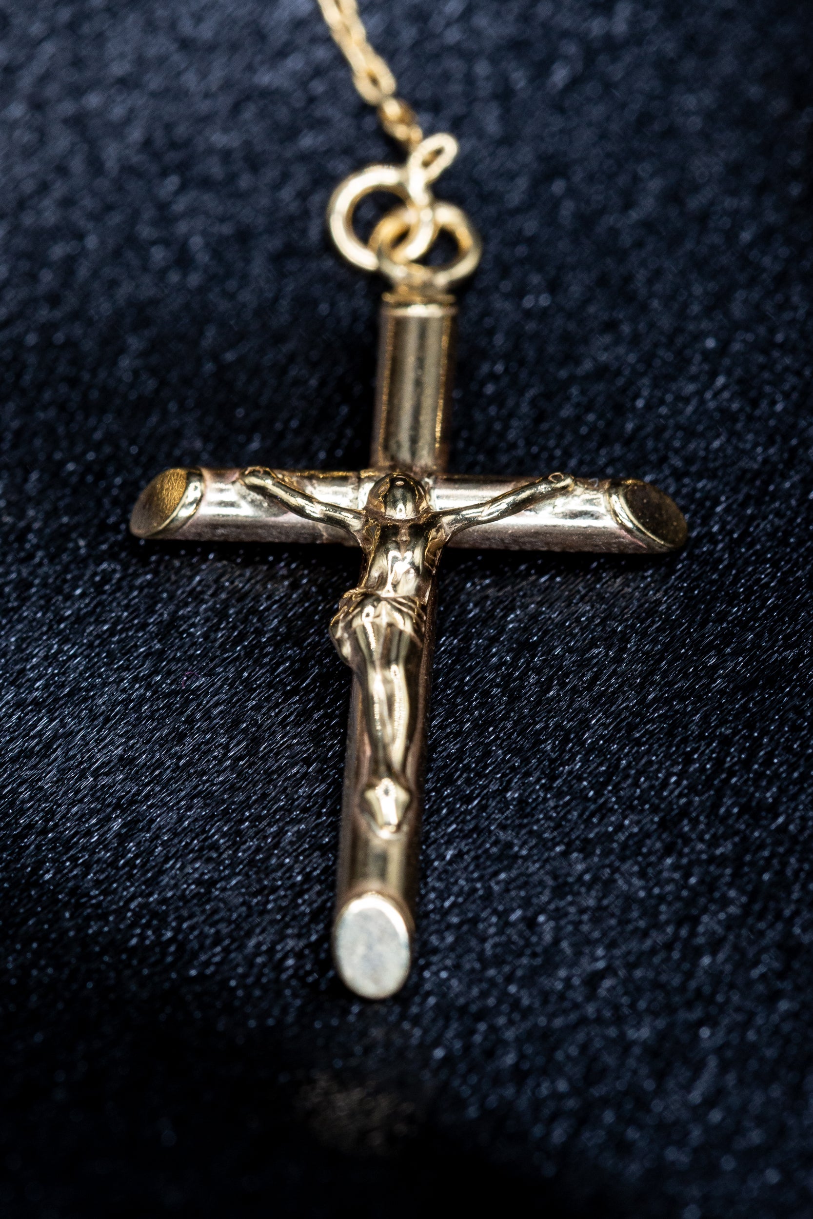 9ct Yellow Gold Kids Rosary Bead Chain with Madonna – A Timeless Spiritual Keepsake