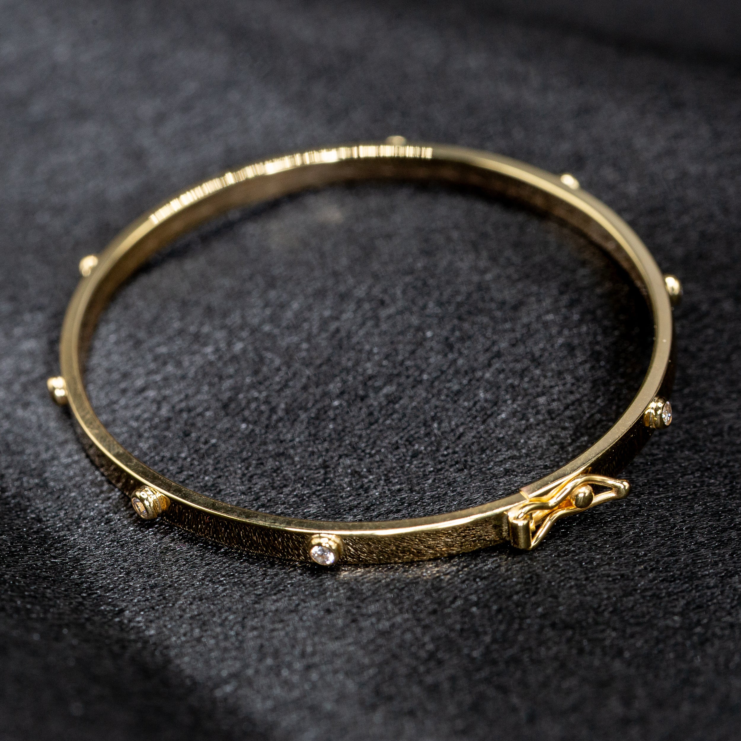 9ct Yellow Gold CZ Flexi Kids Bangle – A Timeless & Elegant Keepsake