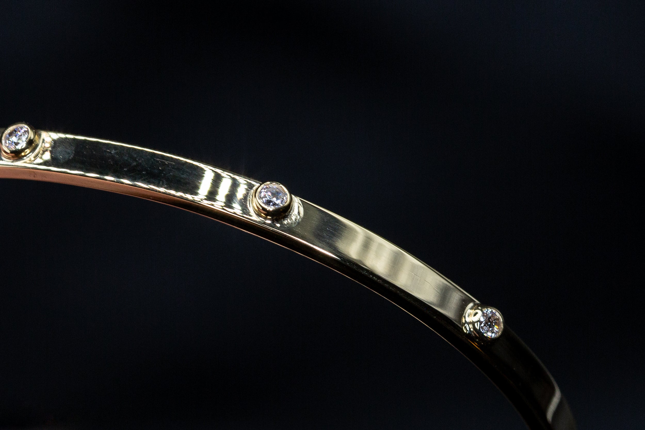 9ct Yellow Gold CZ Flexi Kids Bangle – A Timeless & Elegant Keepsake