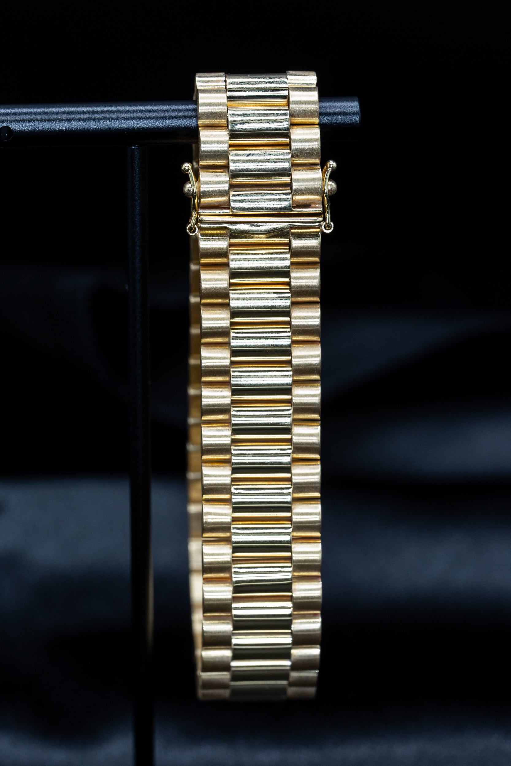 9ct Yellow Gold 16mm Brickwork Bracelet – Bold & Luxurious Gents’ Jewellery