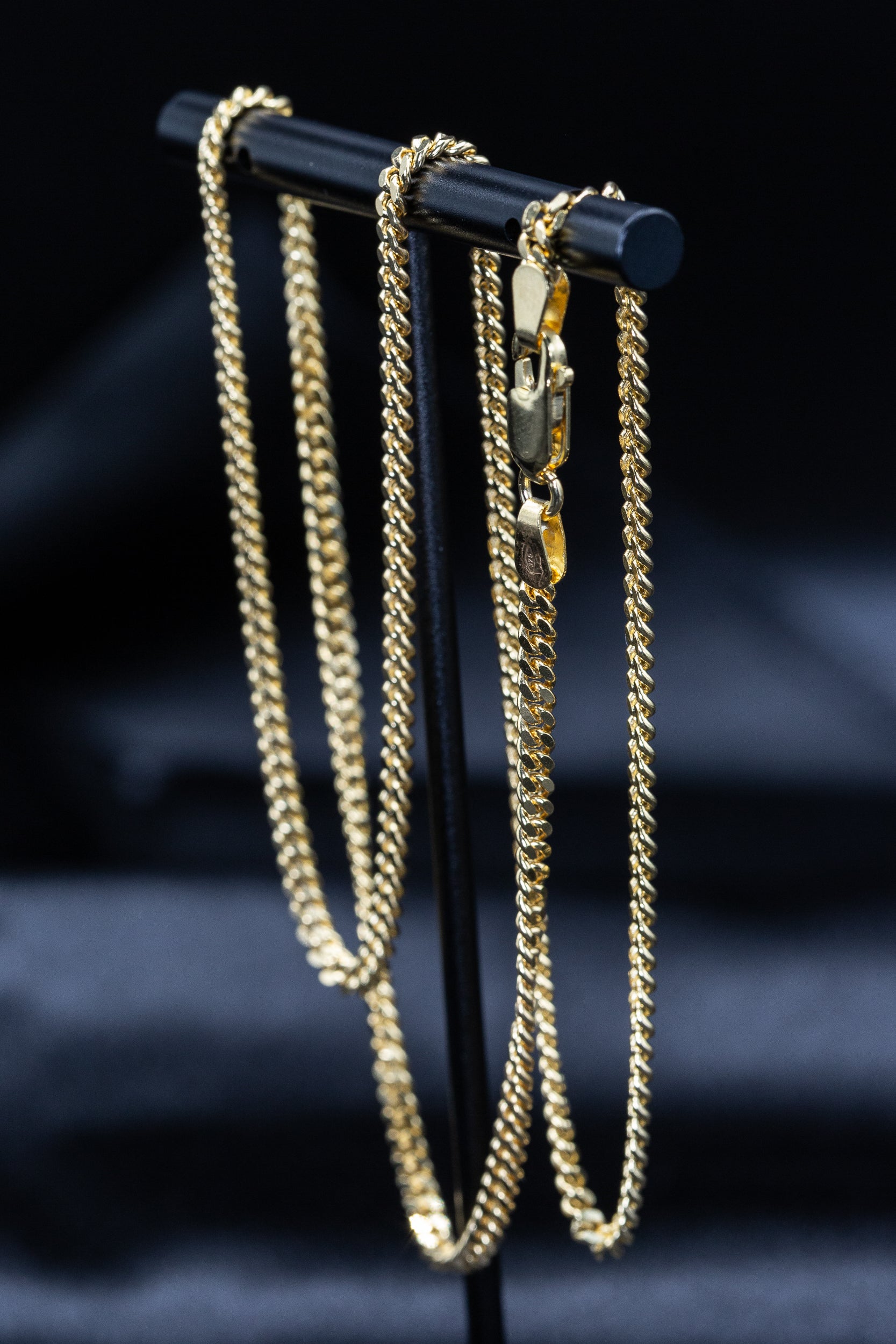 9ct Yellow Gold Traditional Classic Curb Chain – Timeless & Durable Italian Craftsmanship