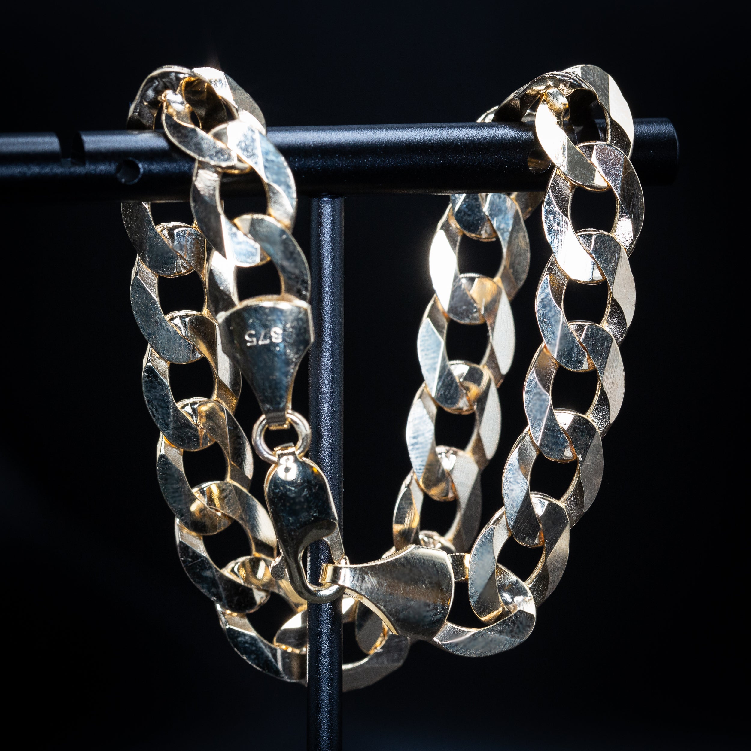 9ct Yellow Gold Super Flat Curb Chain – Bold, Sleek & Stylish