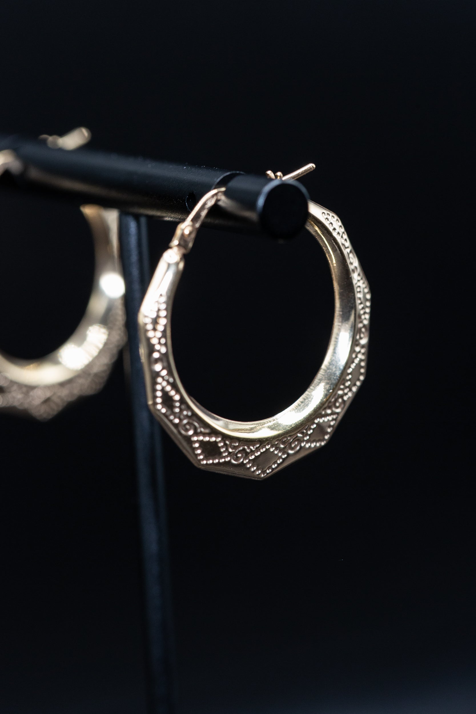 9ct Yellow Gold Round Creole Earrings – Classic Elegance with a Unique Design