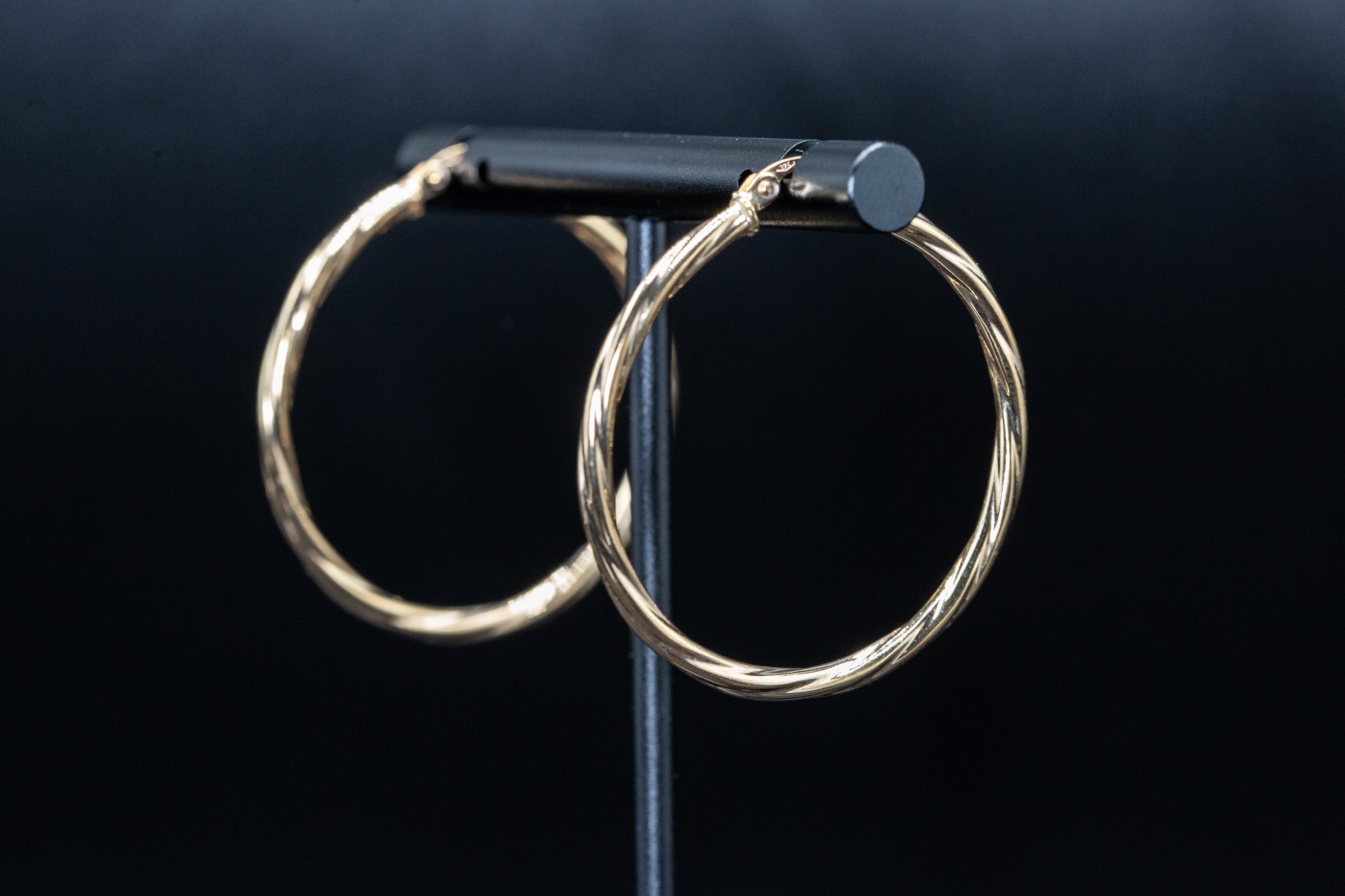 9ct Yellow Gold Twist Hoop Earrings – Classic & Elegant Design