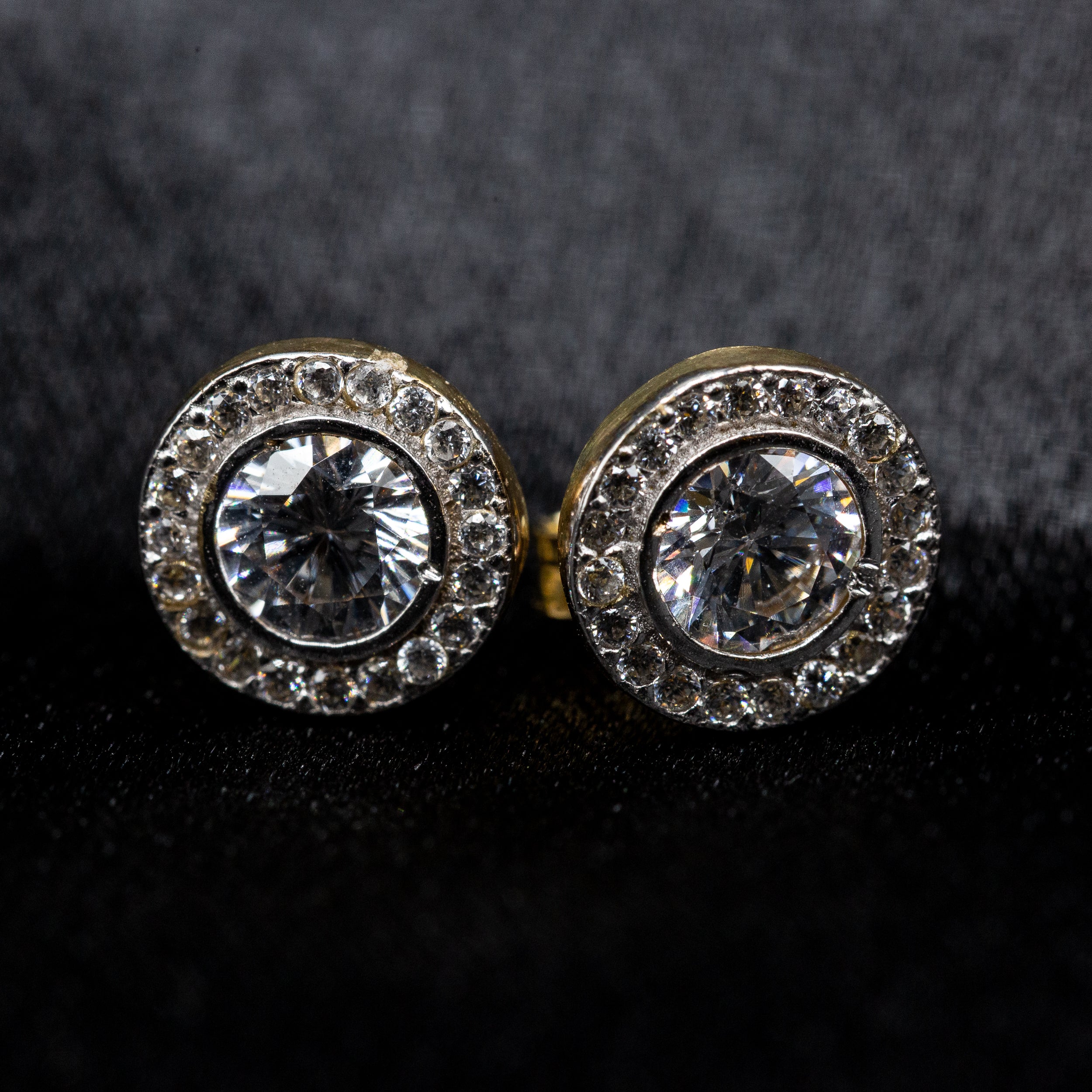 9ct Yellow Gold Cubic Zirconia Stud Earrings – Elegant & Timeless Sparkle