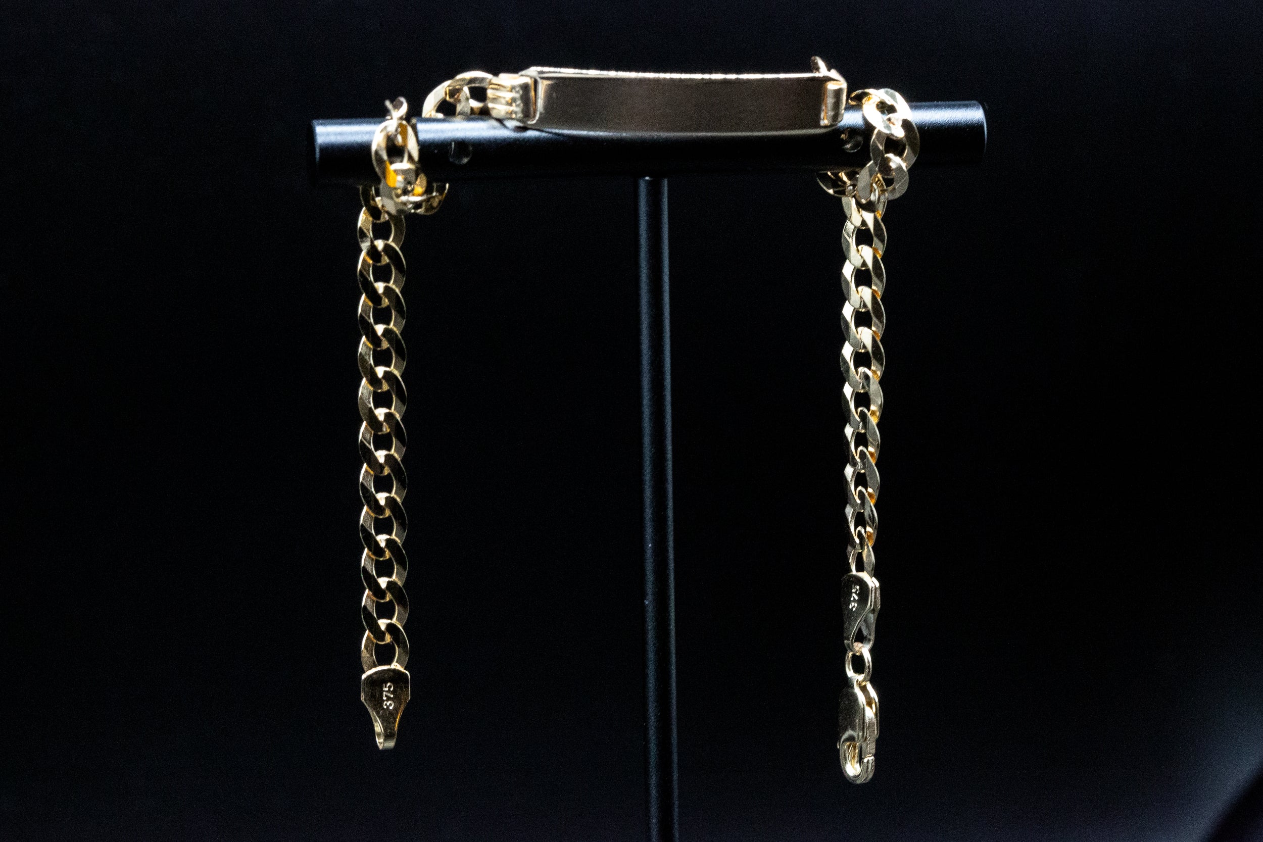 9ct Yellow Gold Gents Curb ID Bracelet – Classic & Timeless Design