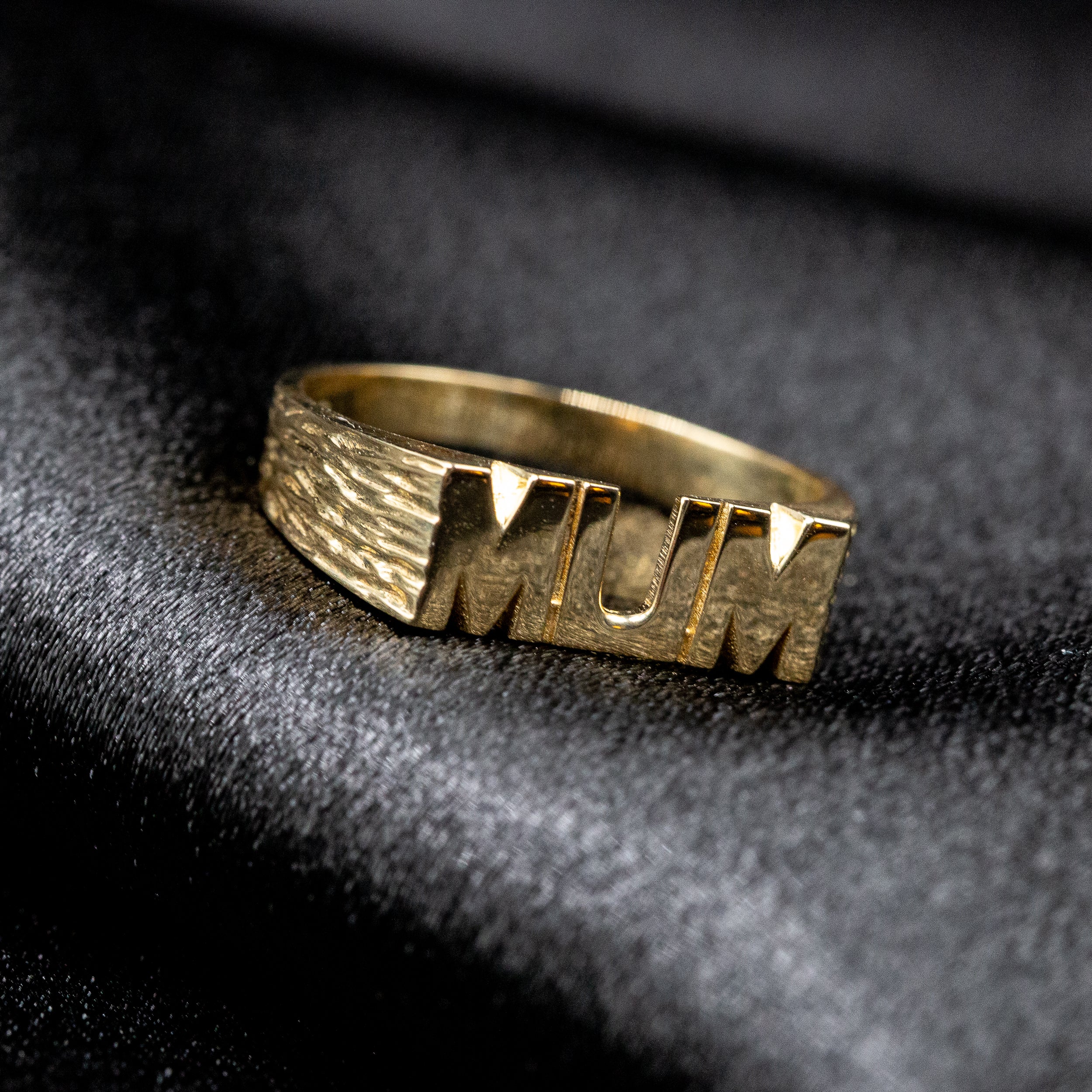 9ct Yellow Gold Plain Mum Ring – A Timeless Tribute to Motherhood