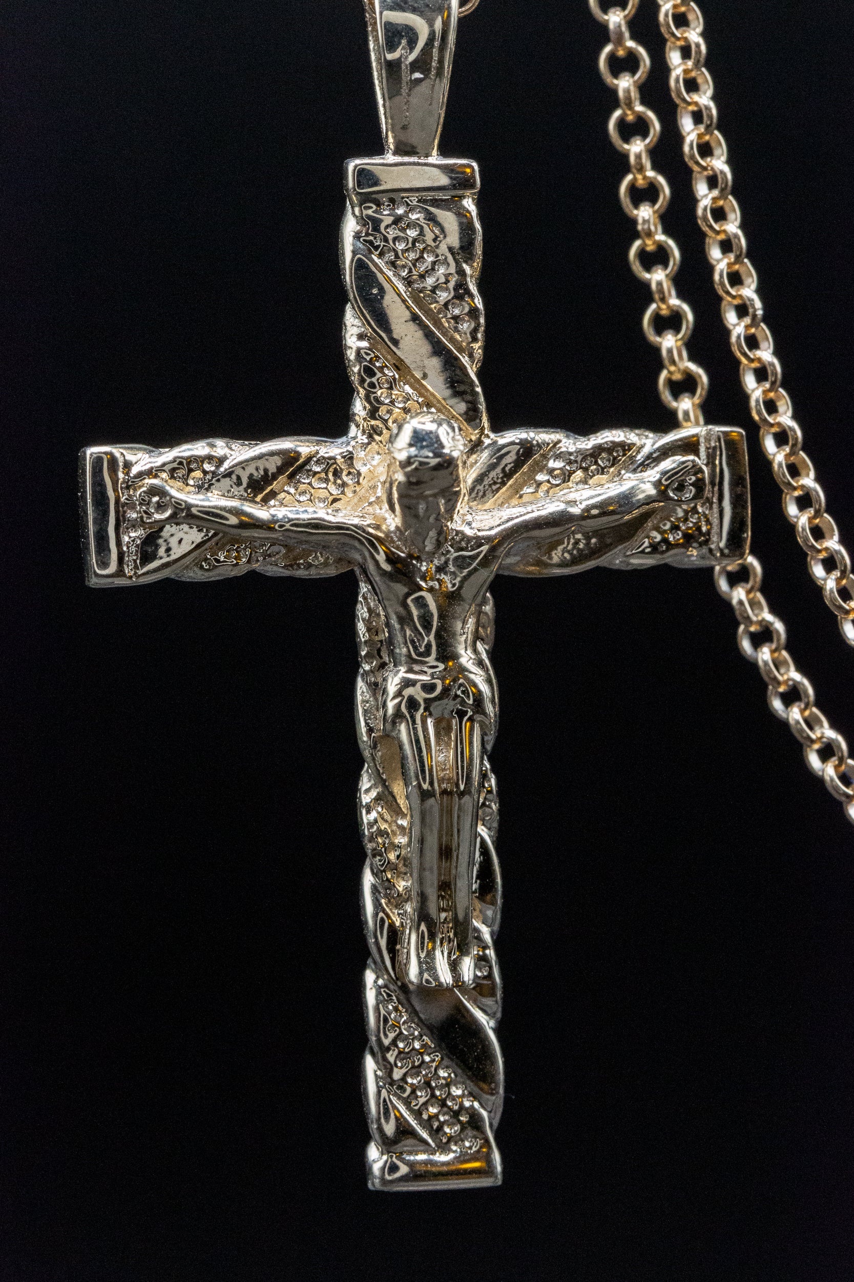 9ct Yellow Gold Engraved Crucifix Cross Pendant & 9ct Gold Round Belcher Chain (24 Inch)