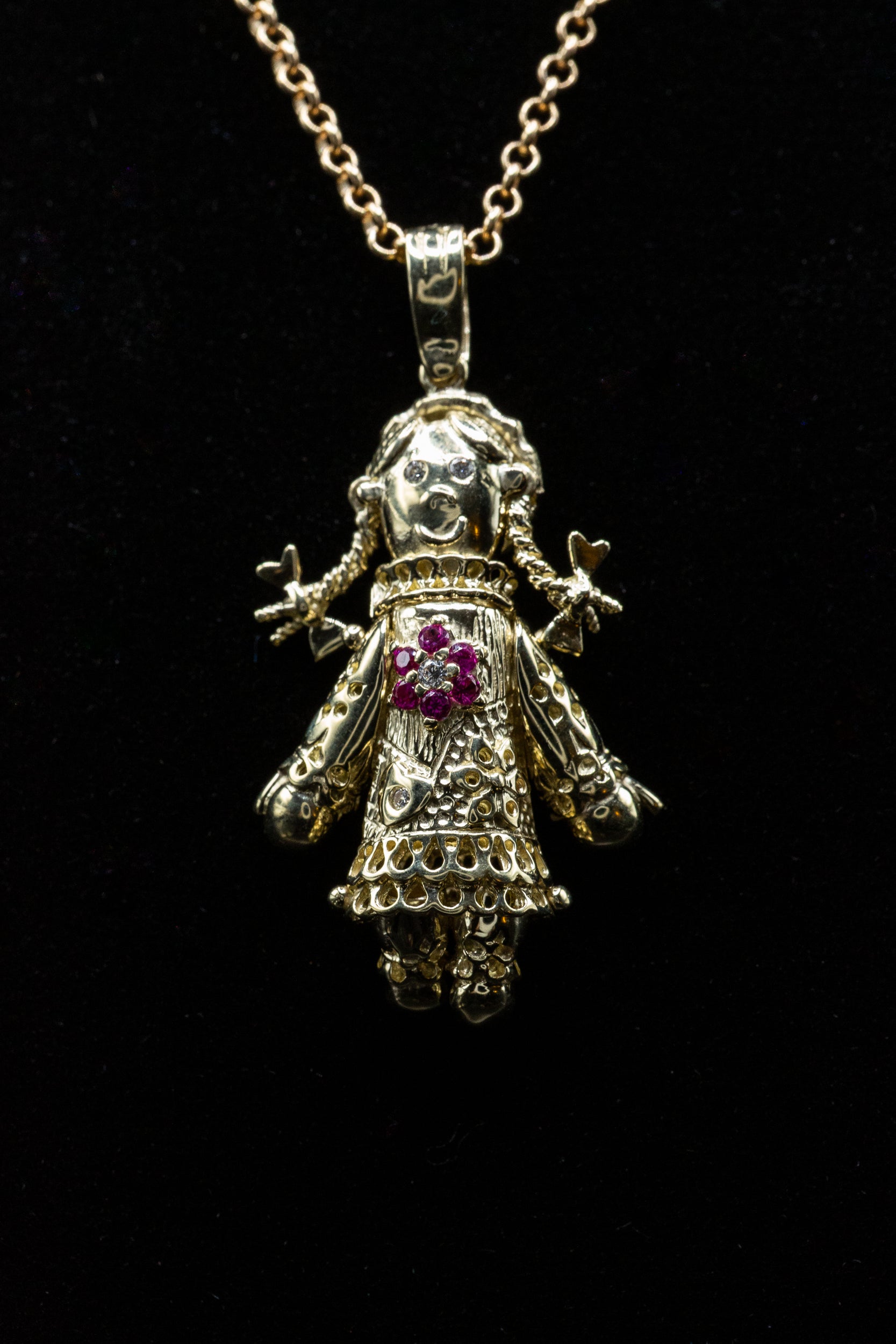 9ct Yellow Gold CZ Moveable Ragdoll Pendant/Necklace