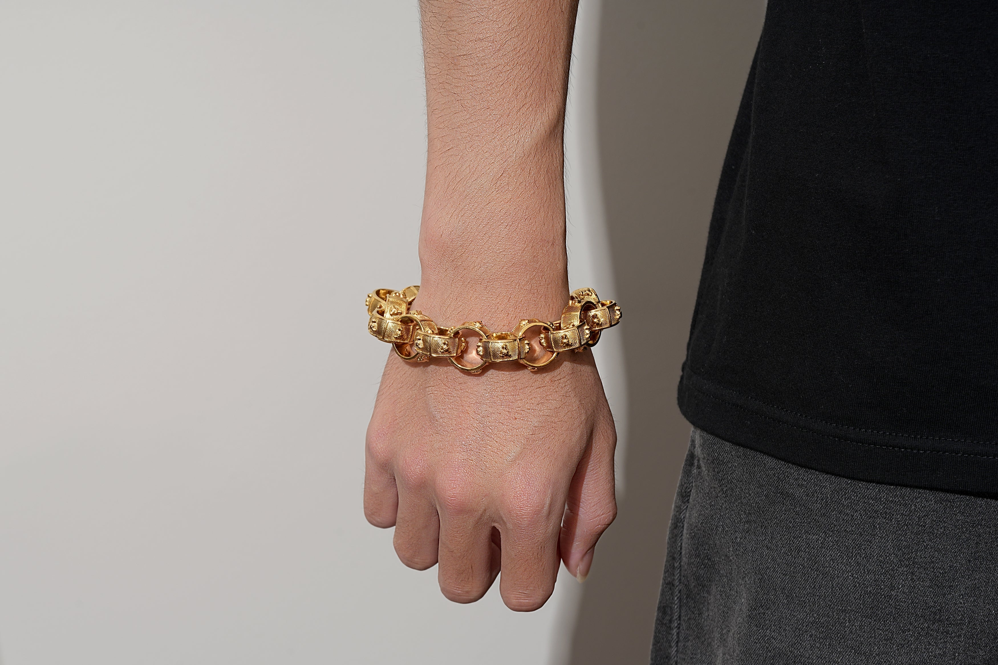 Luxury 20mm Gold Bulldog Belcher Bracelet 9 Inch