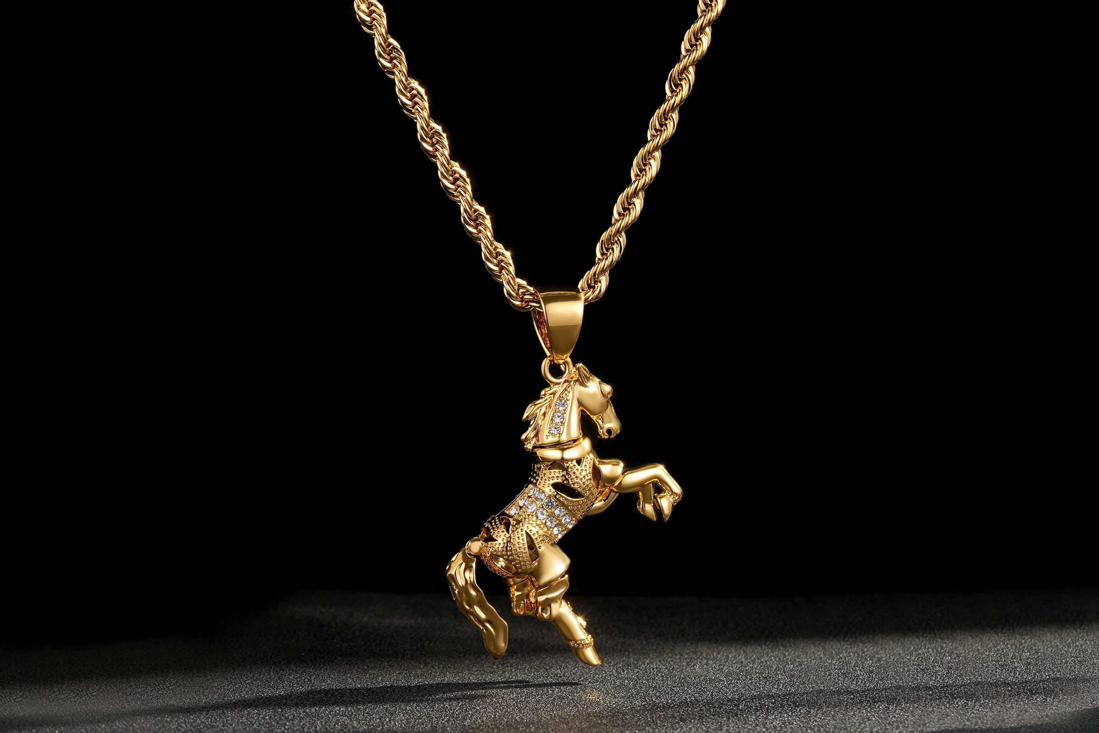 5mm Gold Moveable Horse Pendant with 24-Inch Premium Rope Chain – 74g