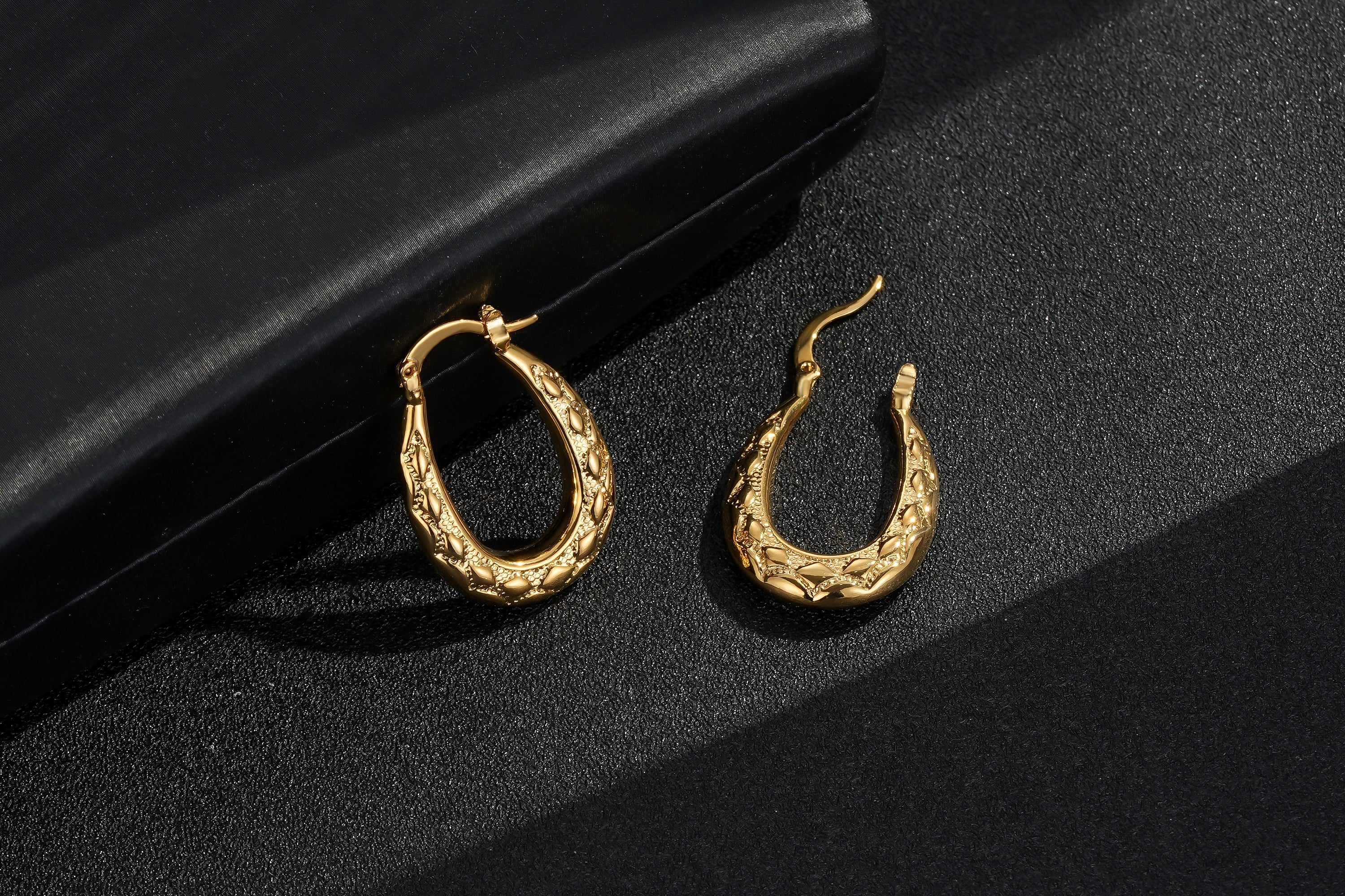 Premium Gold 25mm Oval Diamond Pattern Creole Hoop Earrings