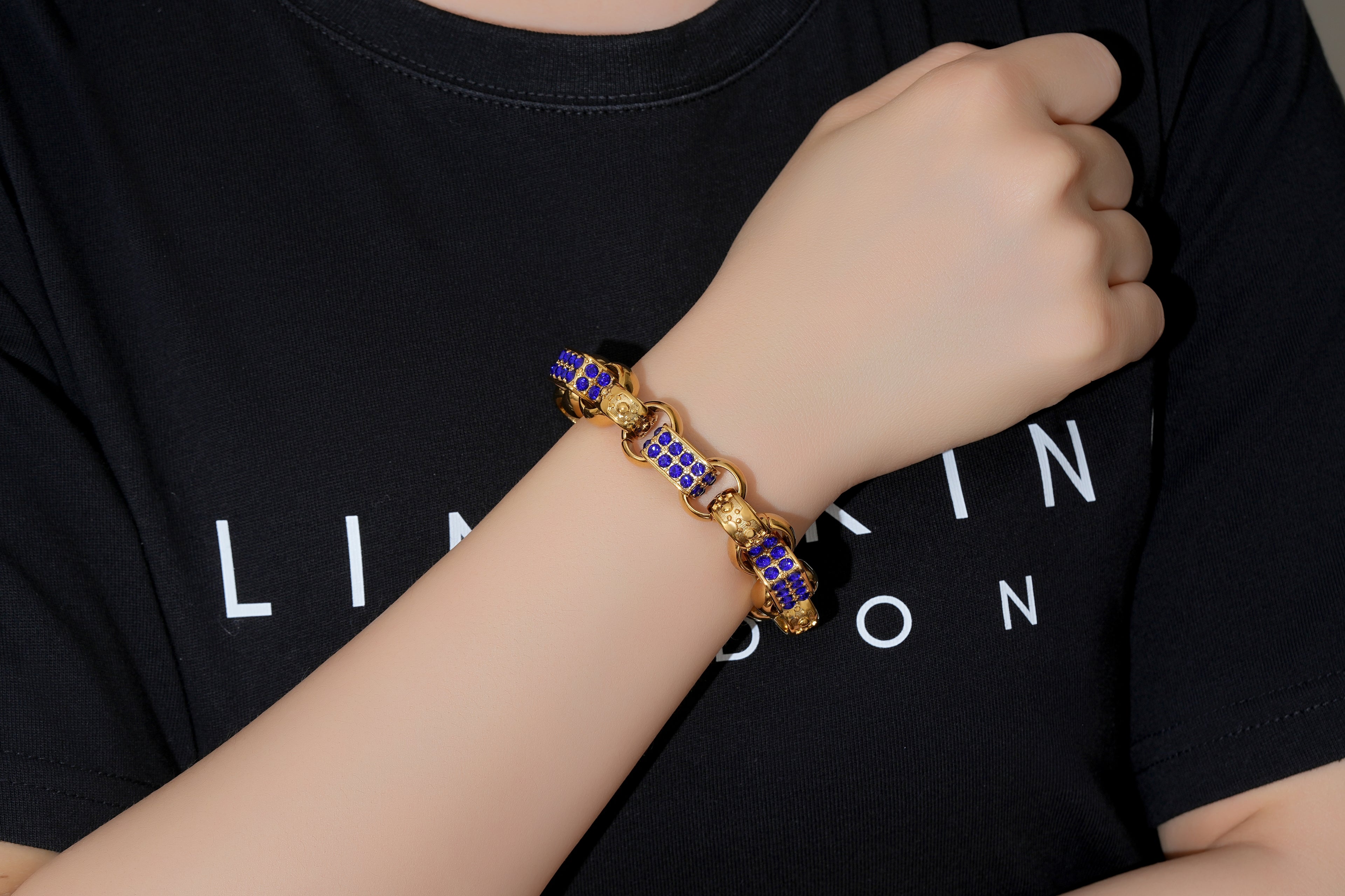 13mm Gold Gypsy Link Belcher Bracelet with Sapphire Stones, 7.5 Inches