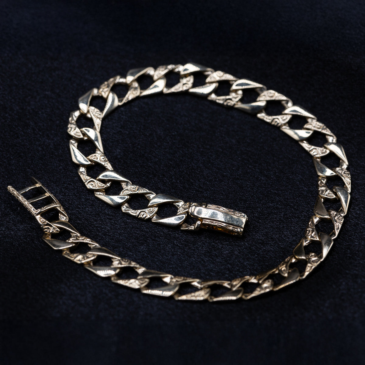 9ct Yellow Gold Gents Curb Chaps Bracelet 8.5 Inch .375