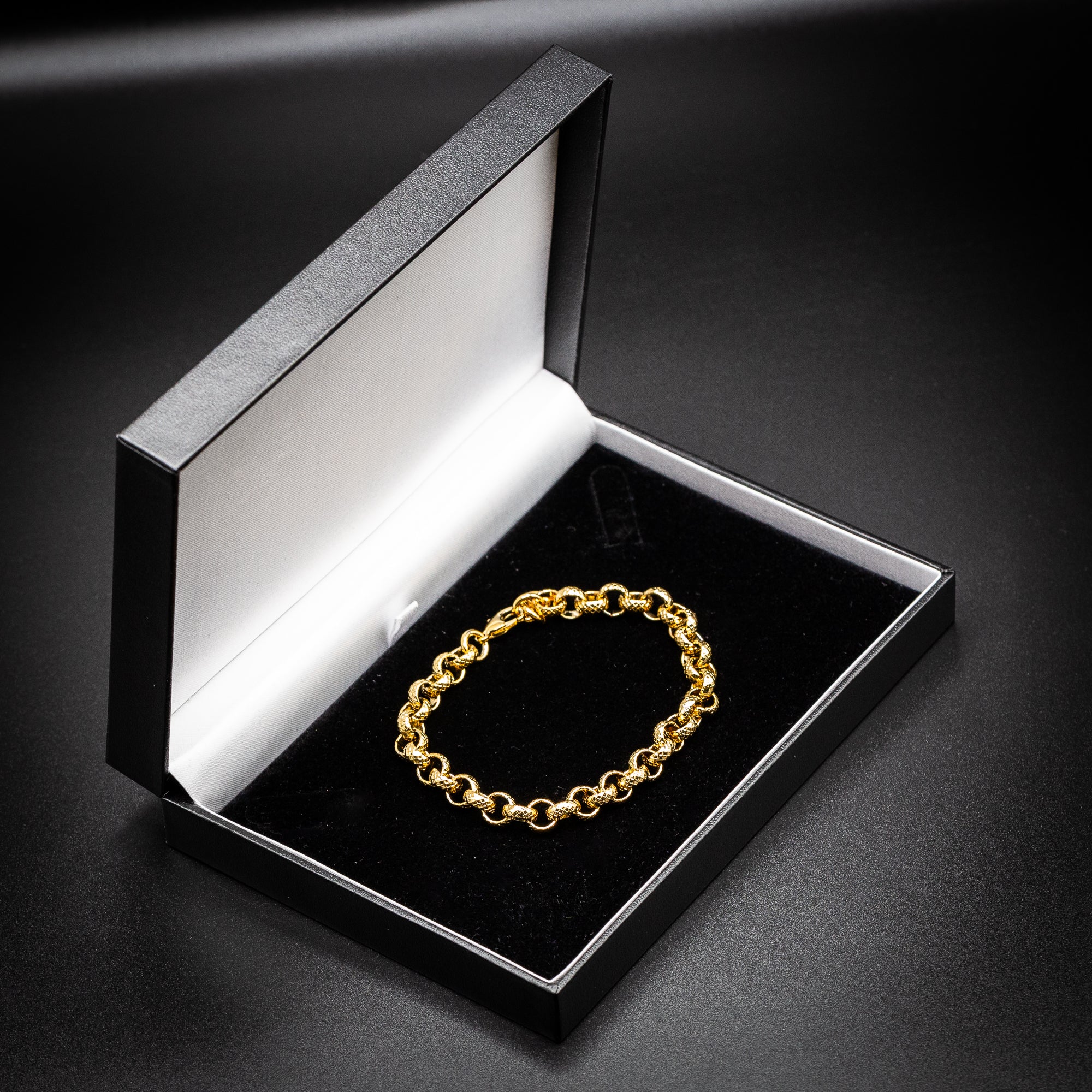 Gold Diamond-Cut Patterned Belcher Bracelet 8mm