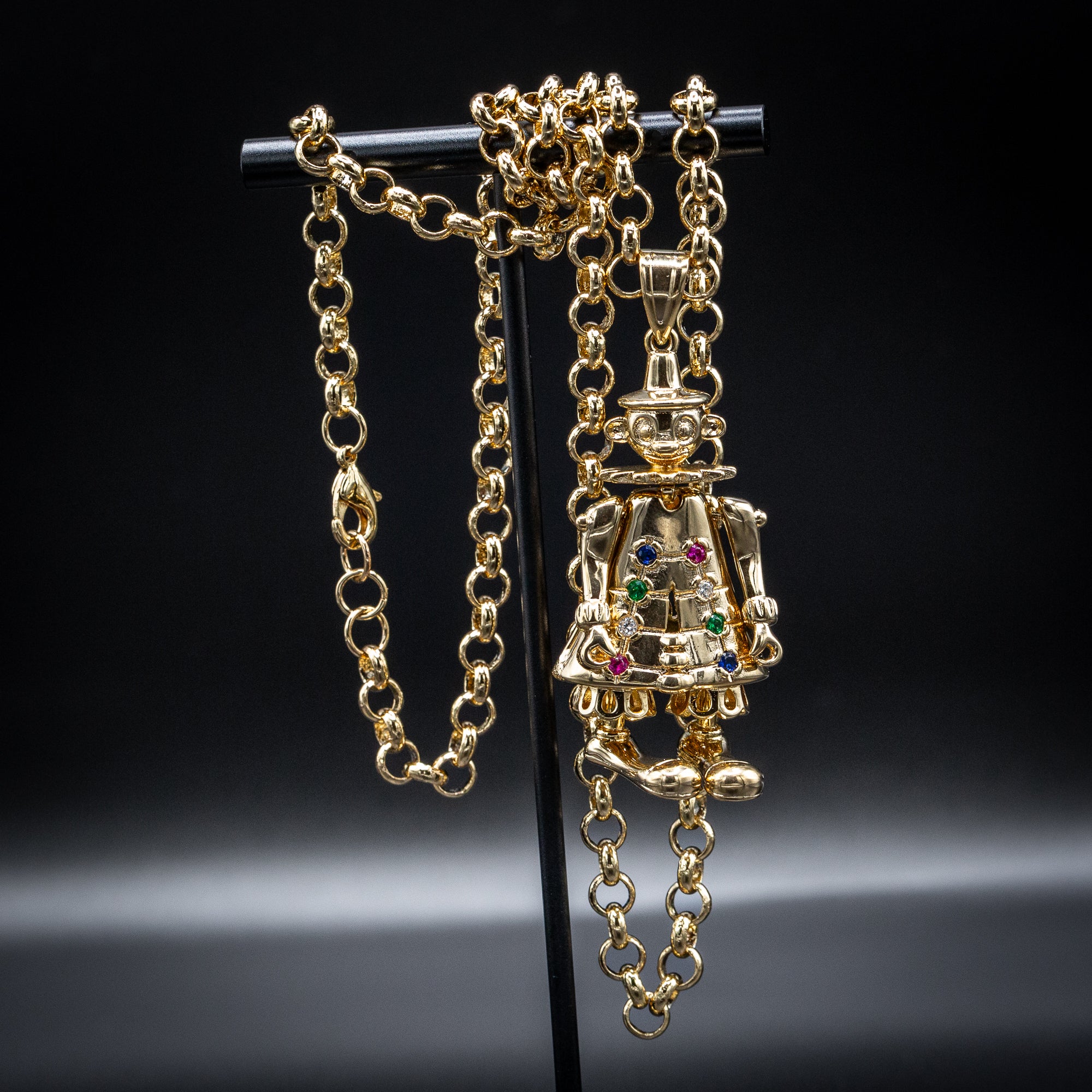 Gold Large Clown Pendant 22 Inch 4mm Belcher Chain