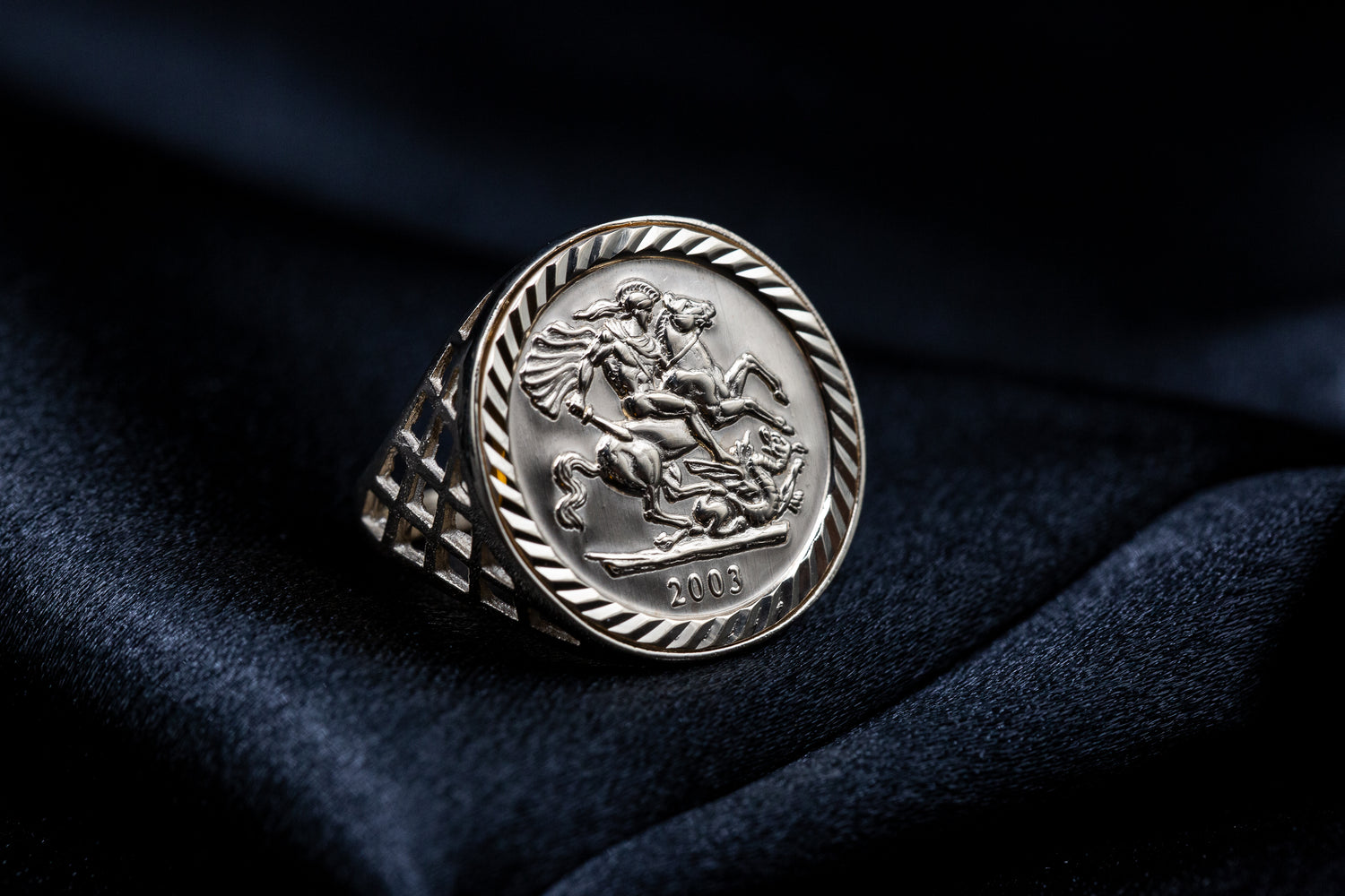 9ct Yellow Gold St George Half Sovereign Ring – A Timeless Symbol of Heritage &amp; Prestige