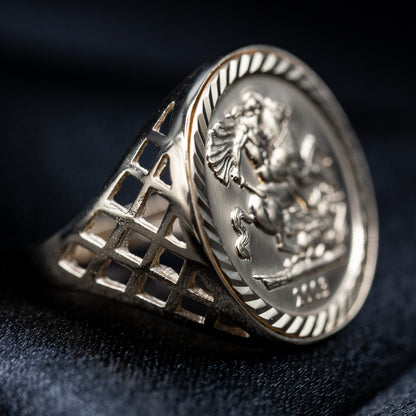 9ct Yellow Gold St George Half Sovereign Ring – A Timeless Symbol of Heritage &amp; Prestige