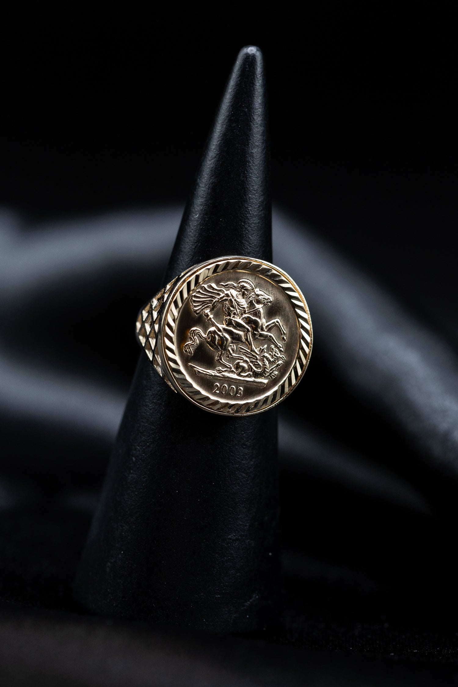 9ct Yellow Gold St George Half Sovereign Ring – A Timeless Symbol of Heritage &amp; Prestige