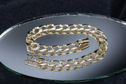 9ct Yellow Gold Gents Curb Chaps Bracelet 8.5 Inch .375