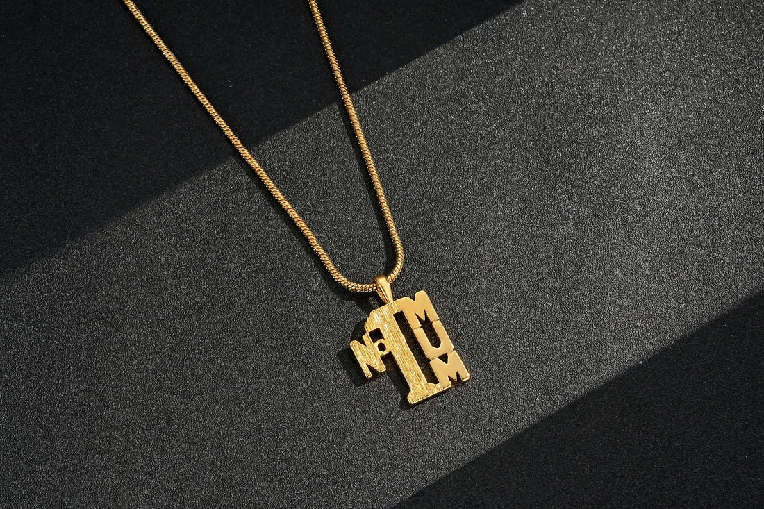 Gold No1 MUM Pendant Necklace 22” Snake Chain Gift for Mum 17g