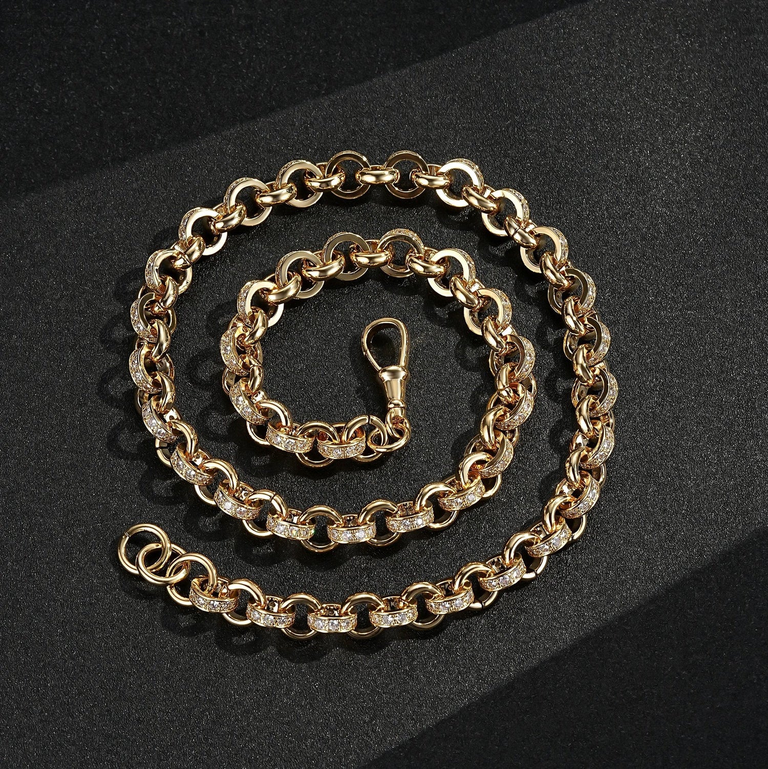 24-inch gold Belcher chain with alternate pattern, 10mm width.