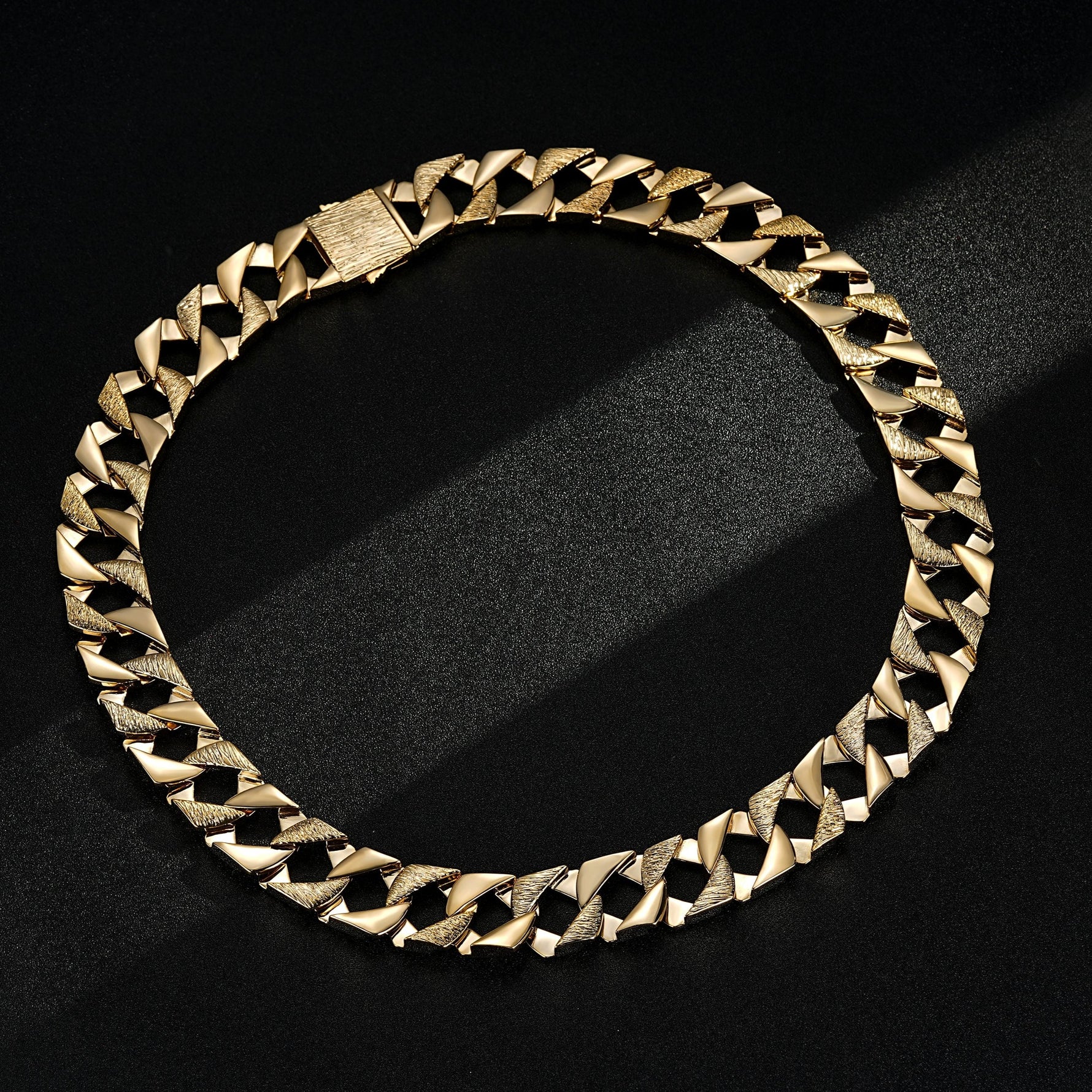 Gold Bark-Chaps Curb Chain 27mm | Bling King London