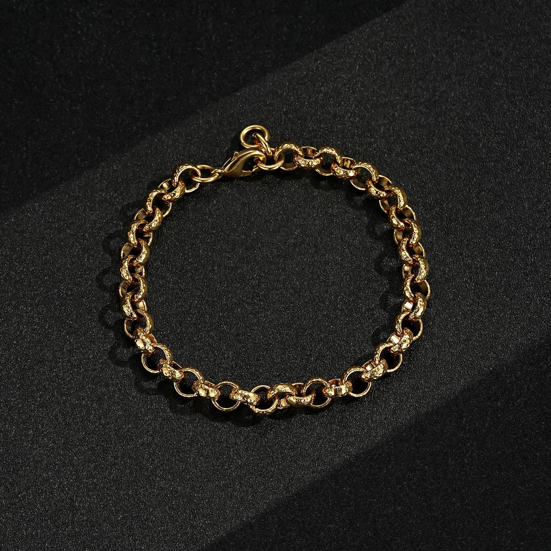 8mm gold Belcher bracelet for kids, 6/8 inches, diamond cut design.