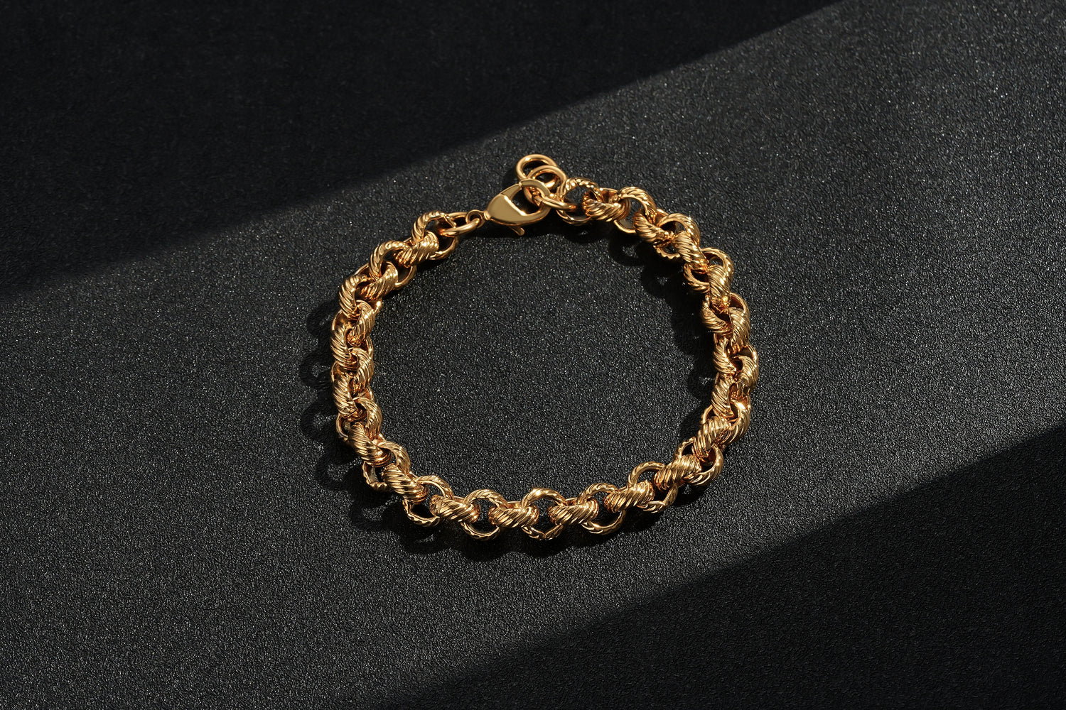 New 9mm Gold Lined Pattern Belcher Bracelet - 8 Inches