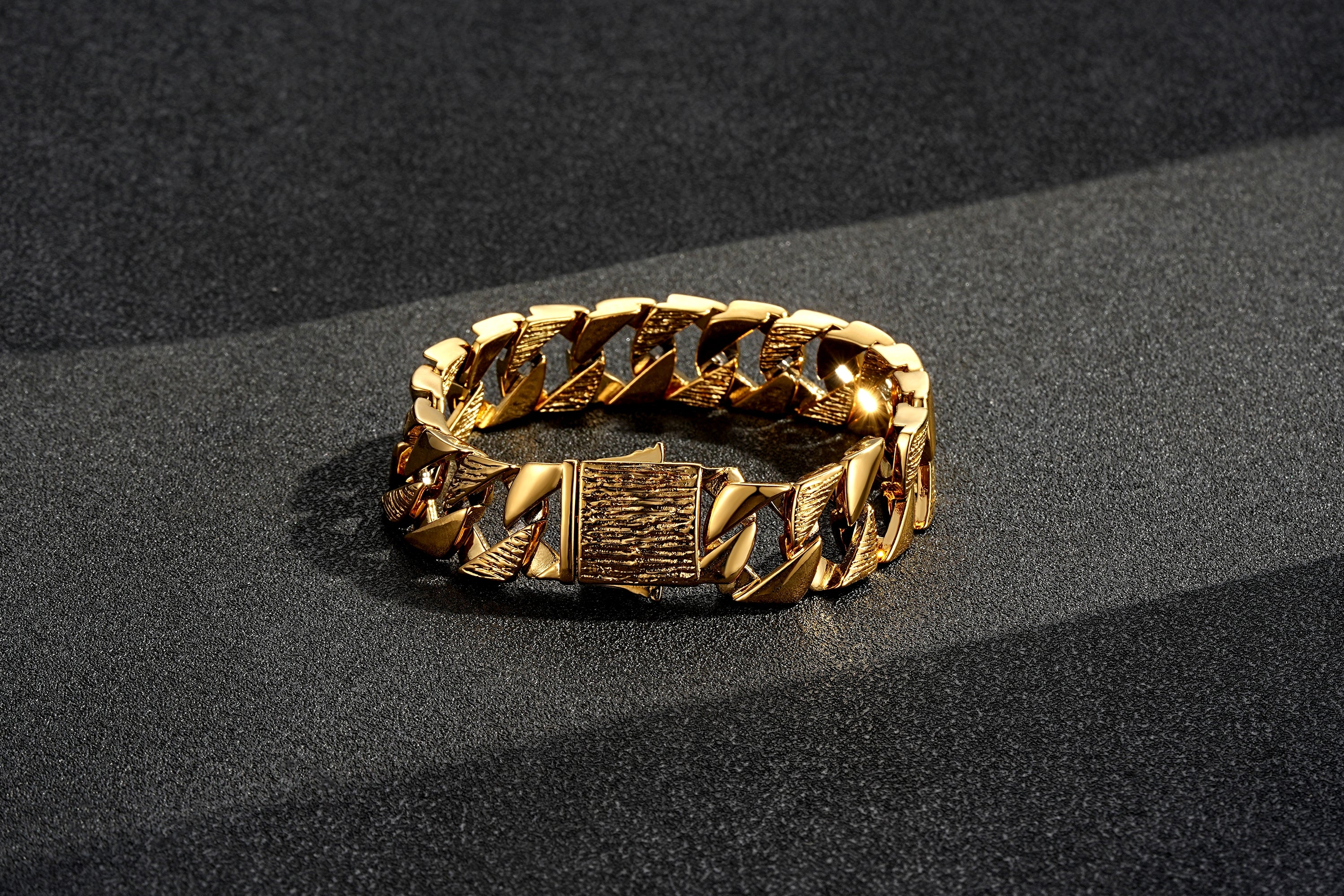 14mm Chunky Yellow Gold Curb Cuban Bracelet – Fits 8-Inch Wrist