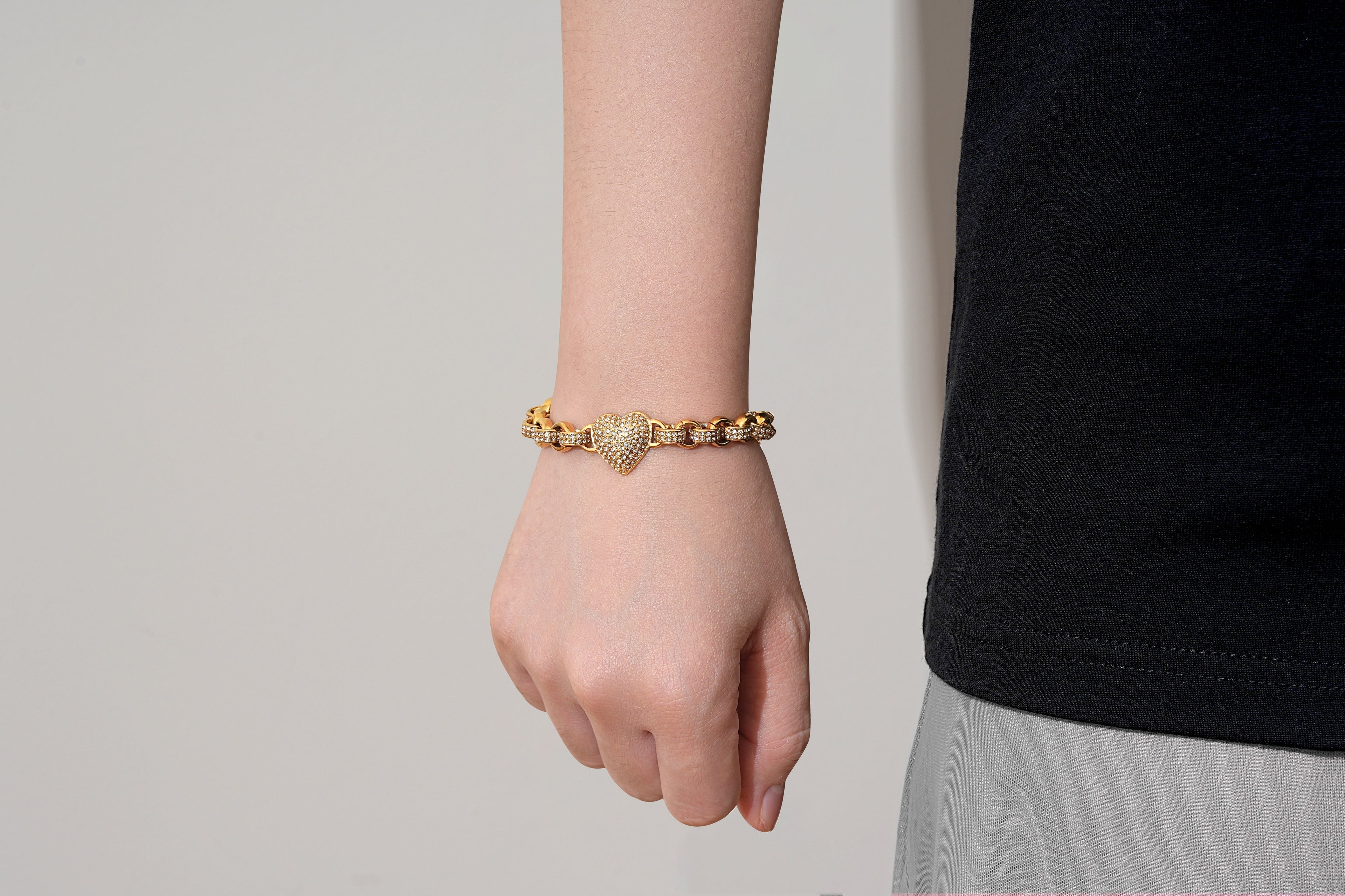 Gold Heart Charm Bracelet with Clear Stones 7.5–8” Wrist 27g Jewellery Gift