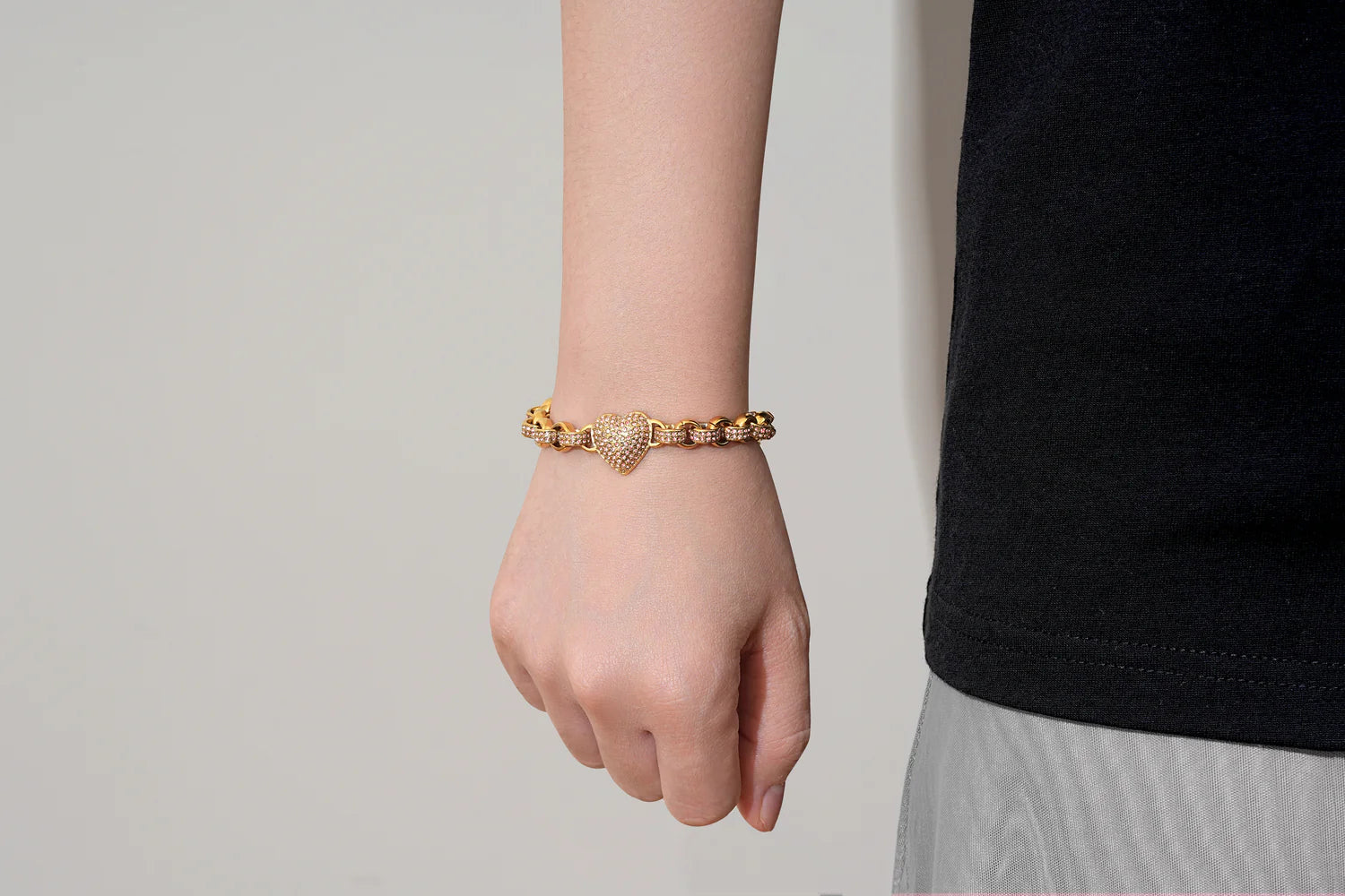 Gold Heart Charm Bracelet with Pink Stones – Fits 7.5–8” Wrist, 27g, Tarnish Resistant