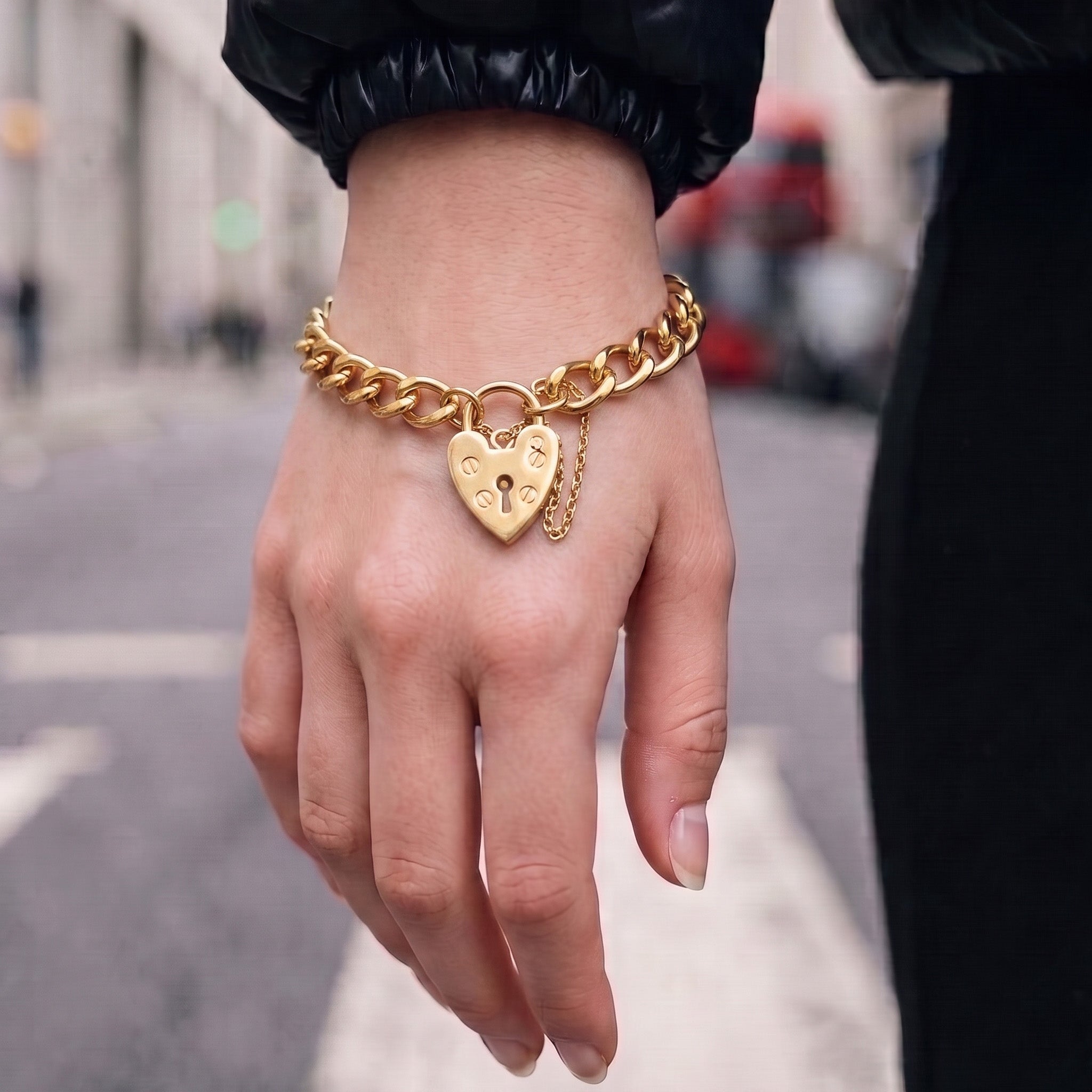 Gold Heart Lock Curb Bracelet 7mm
