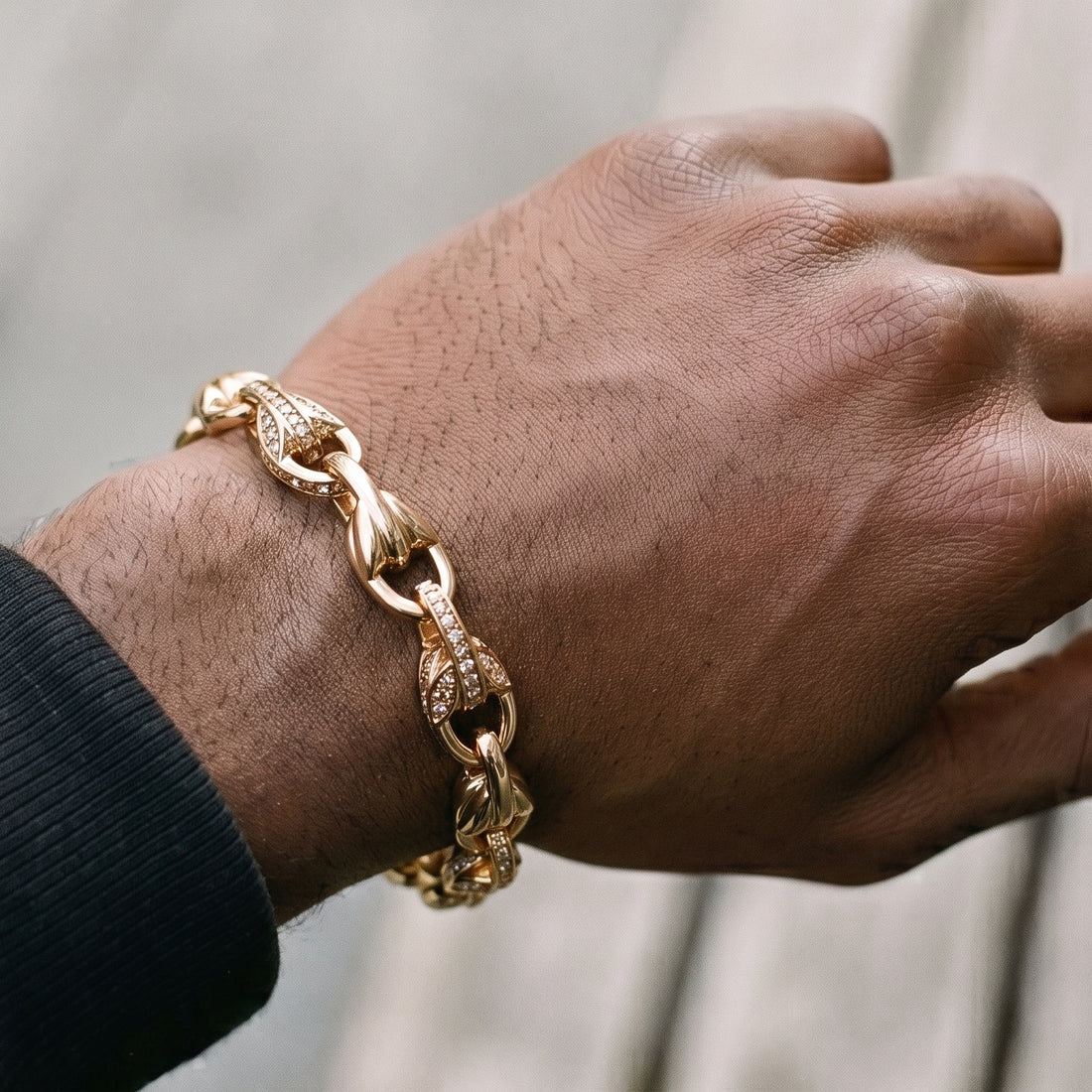 Luxury Gold 3D Tulip Bracelet with Stones and Albert Clasp