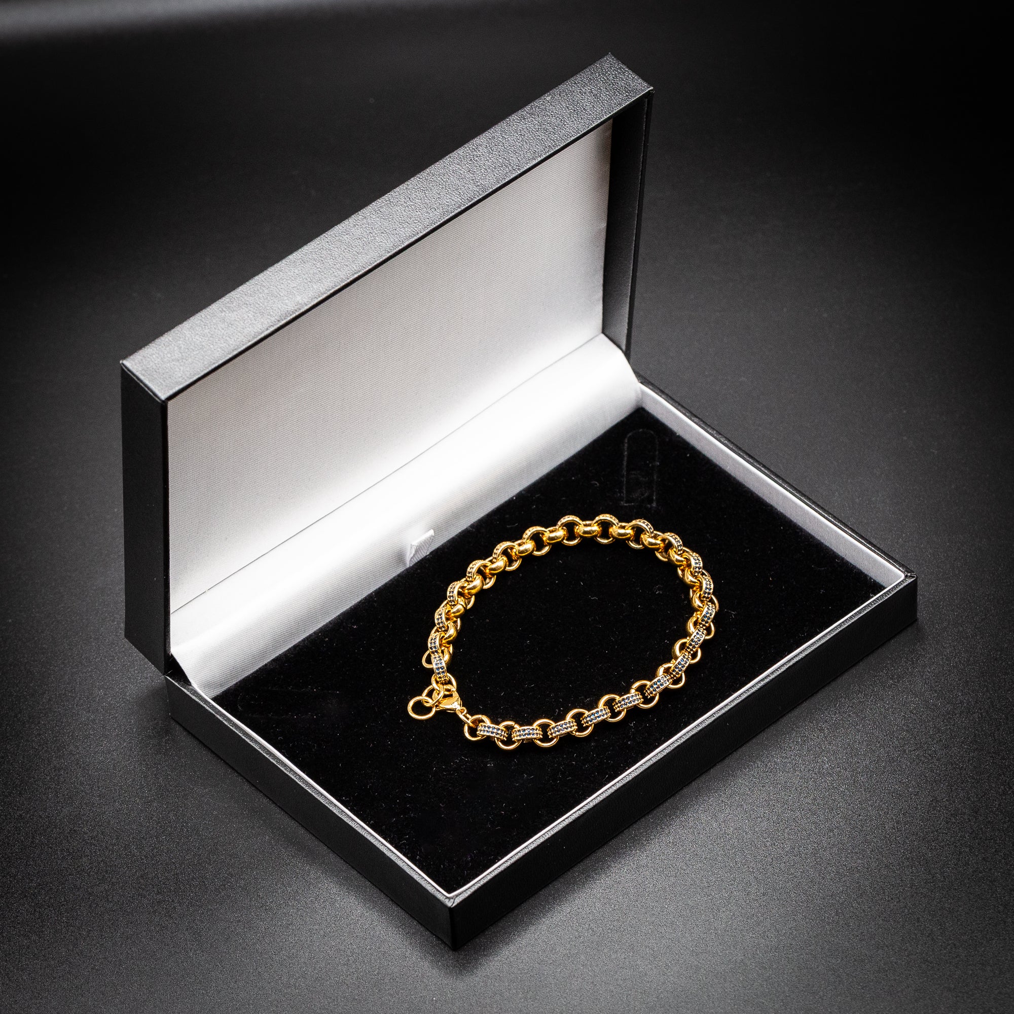 8mm Gold Dark Blue Stone Belcher Bracelet 6/7 Inches