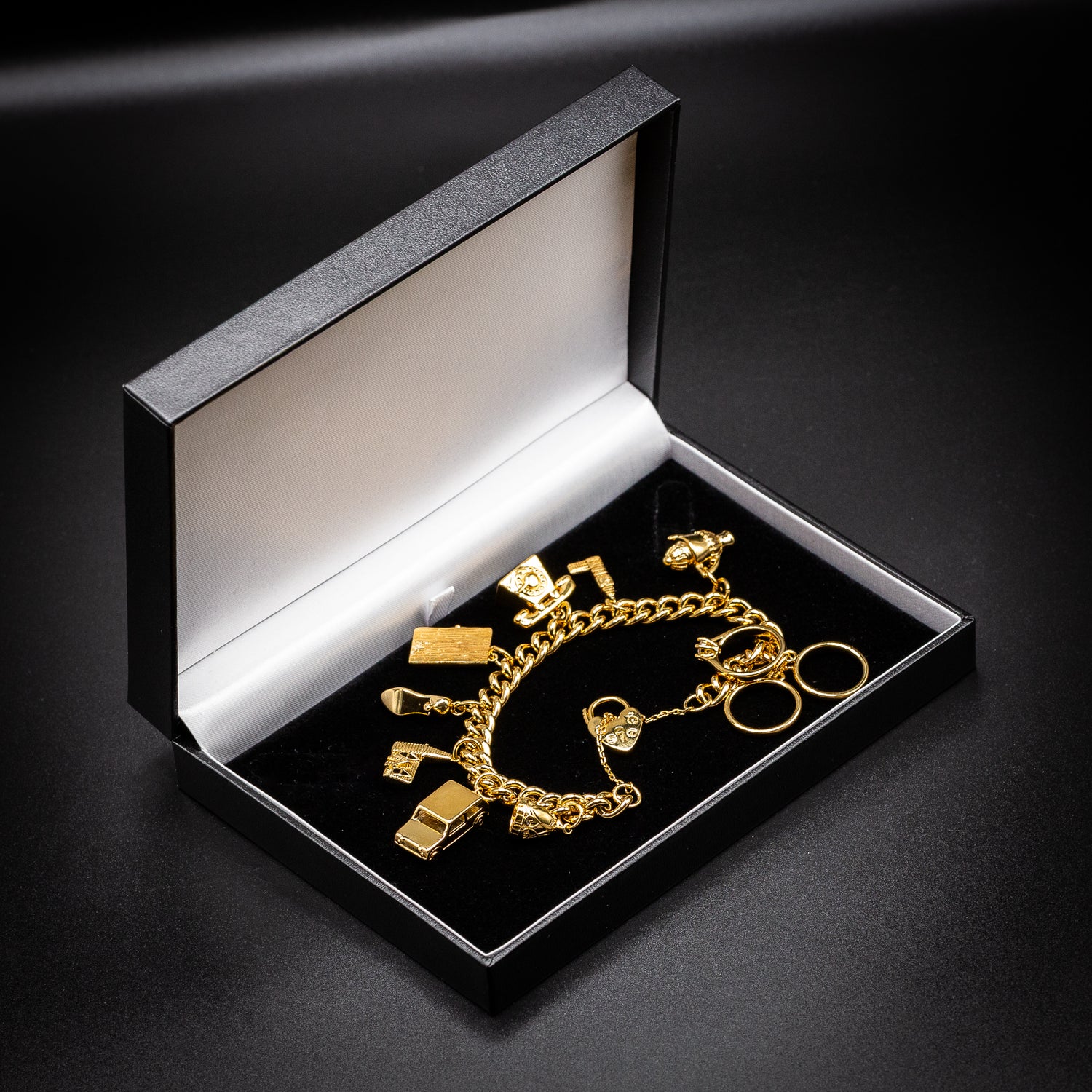 Gold Charm Bracelet Great Britain Heart Lock