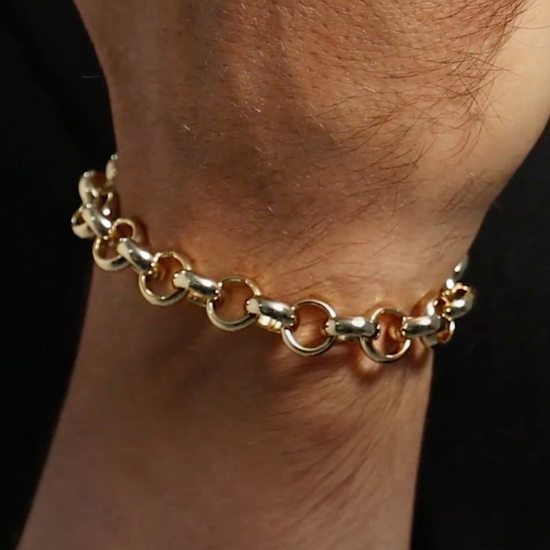 Detailed View of Gold Filled Classic Belcher Chain and Bracelet