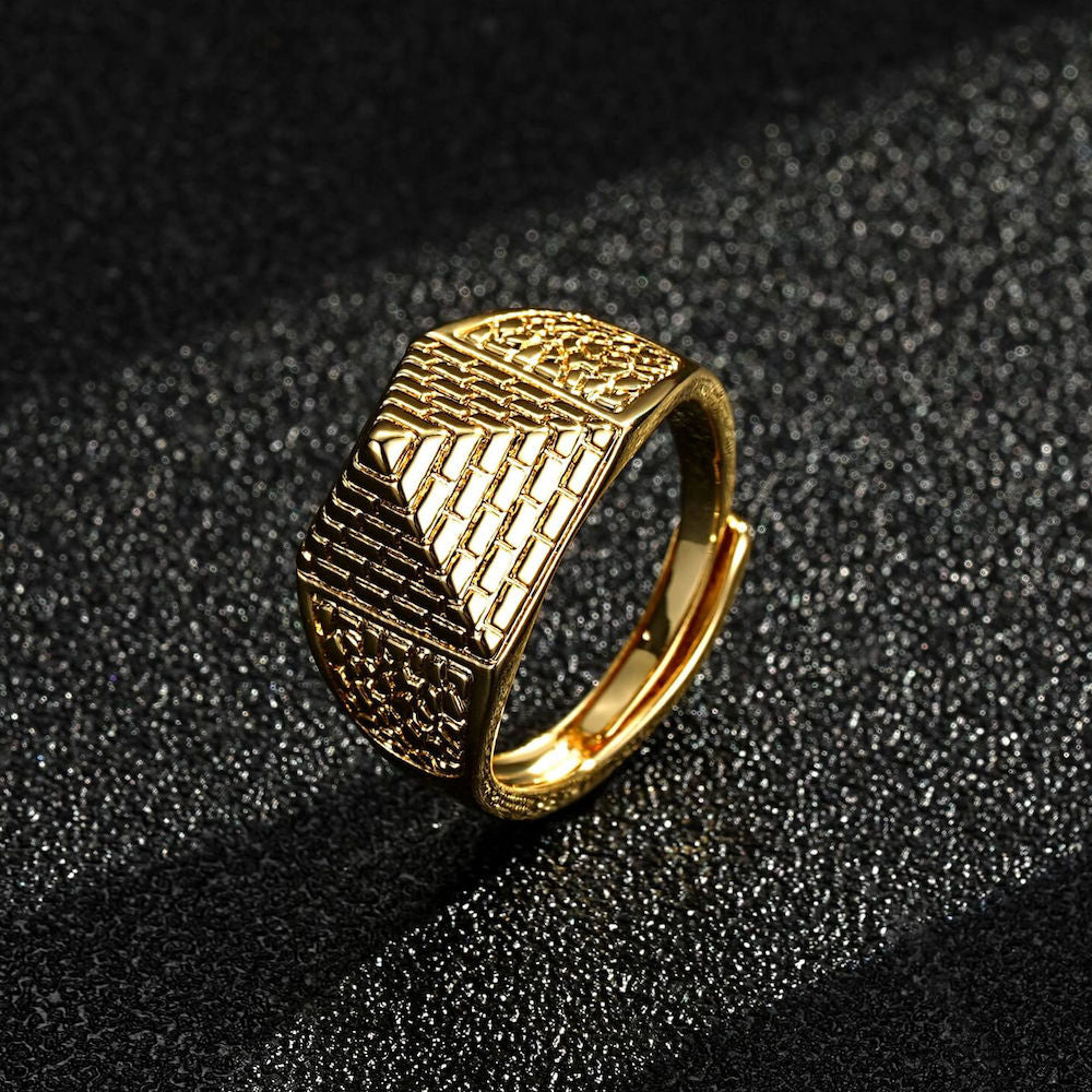 Adjustable gold pyramid ring for children