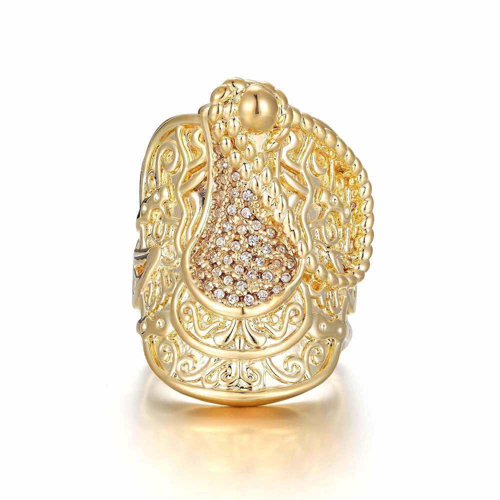 Classic gold ring featuring a saddle motif, sizes available