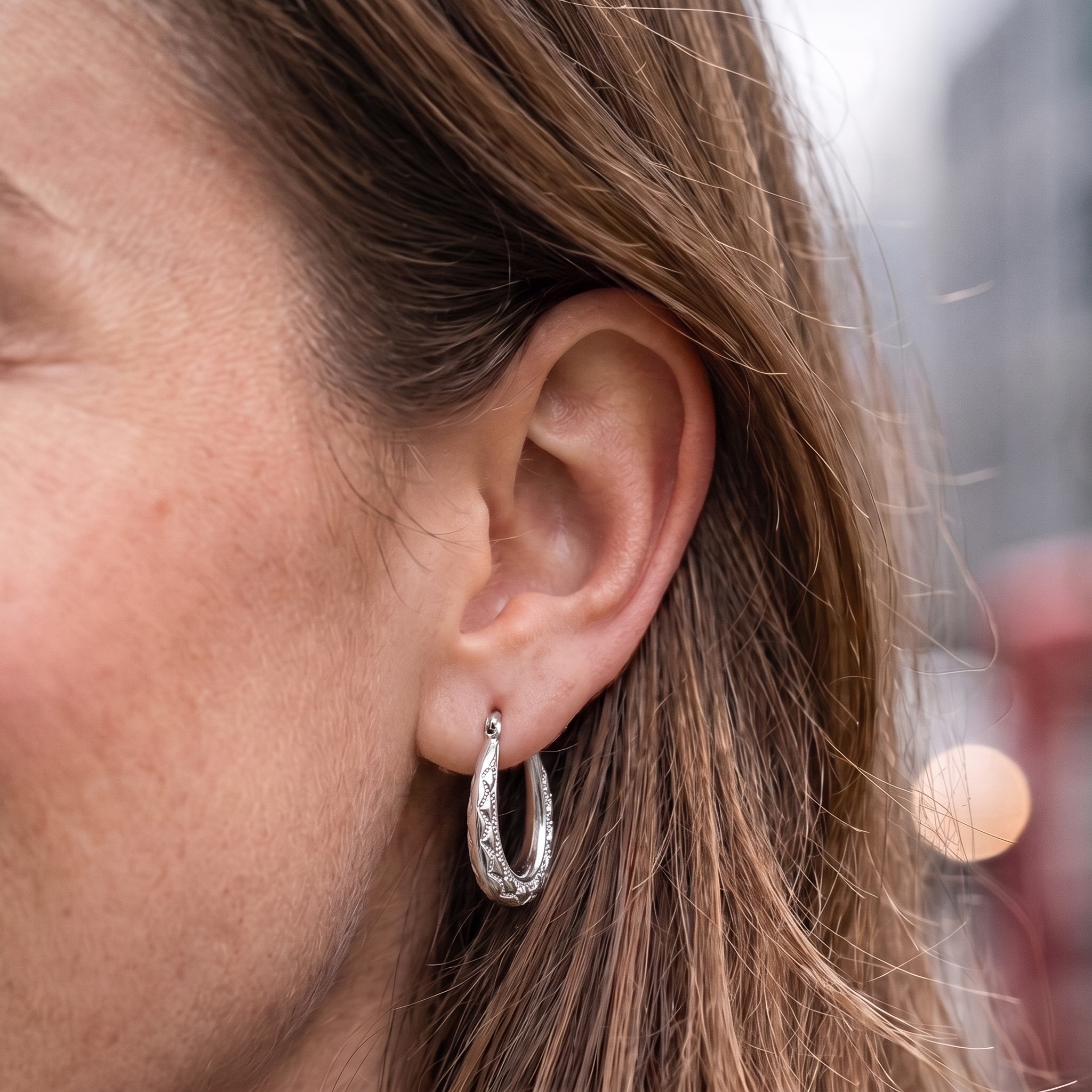 Silver Diamond-Cut Oval Creole Hoop Earrings 25mm