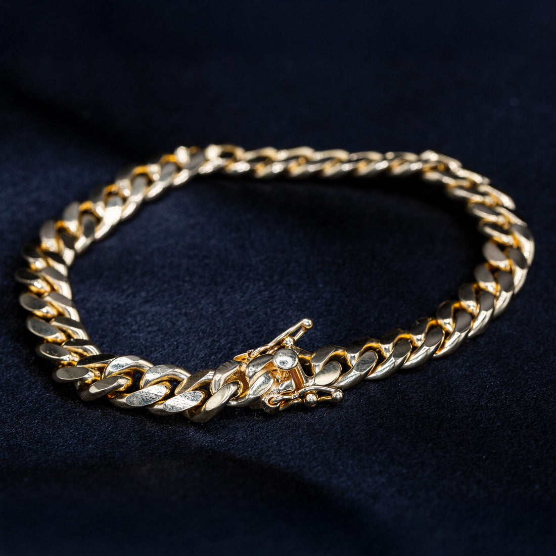9ct Yellow Gold 8mm Cuban Bracelet – Bold & Timeless Gents’ Jewellery