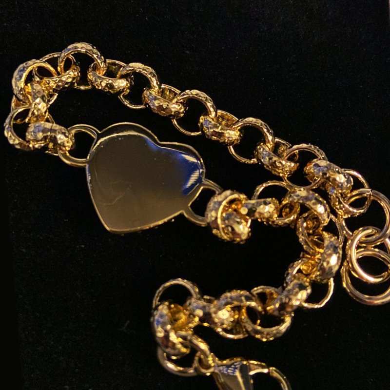 Crystal Heart Patterned Belcher Bracelet