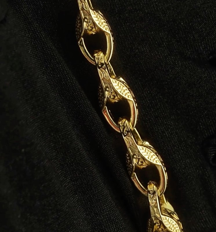 Gold Tulip Chain with 3D Pattern, 24 Inch, 9mm Wide